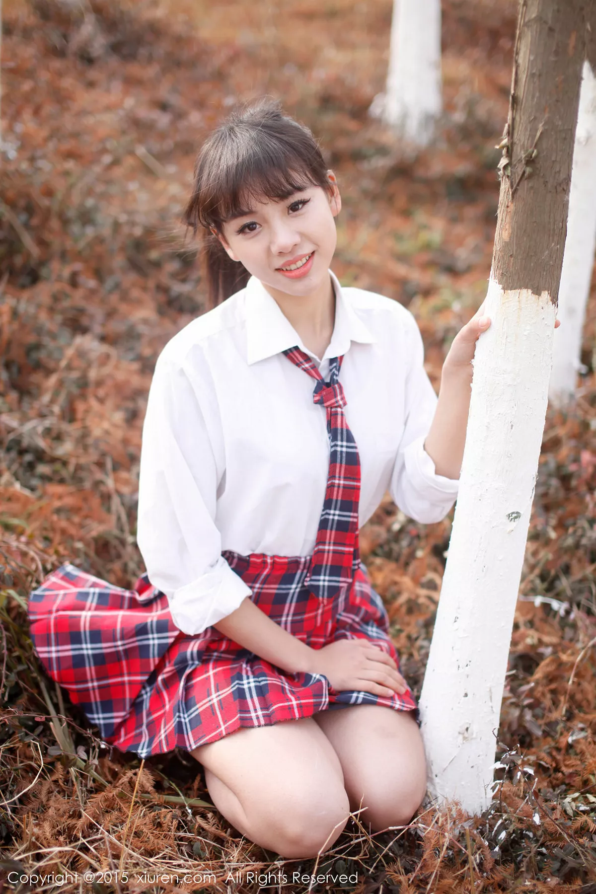 秀人集.com_[XiuRen秀人网]No.318_邻家女孩七米baby户外红色格子裙清新学生装迷人写真112P