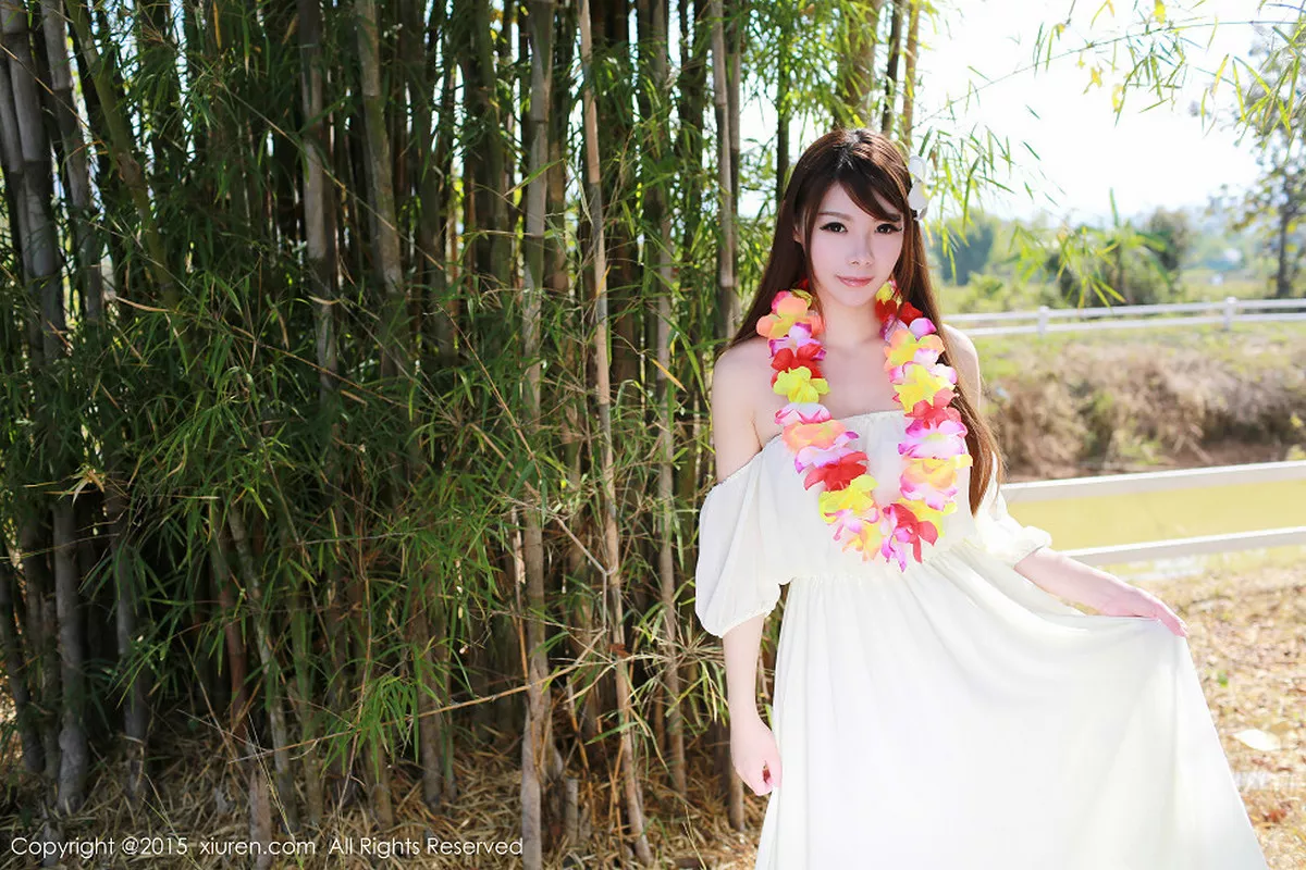 秀人集.com_[XiuRen秀人网]No.307_秀人嫩模MARA醬泰国旅拍户外红色比基尼内衣诱惑写真50P