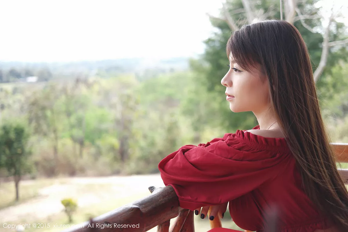 秀人集.com_[XiuRen秀人网]No.303_嫩模vetiver嘉宝贝儿泰国旅拍火红长裙性感迷人写真49P