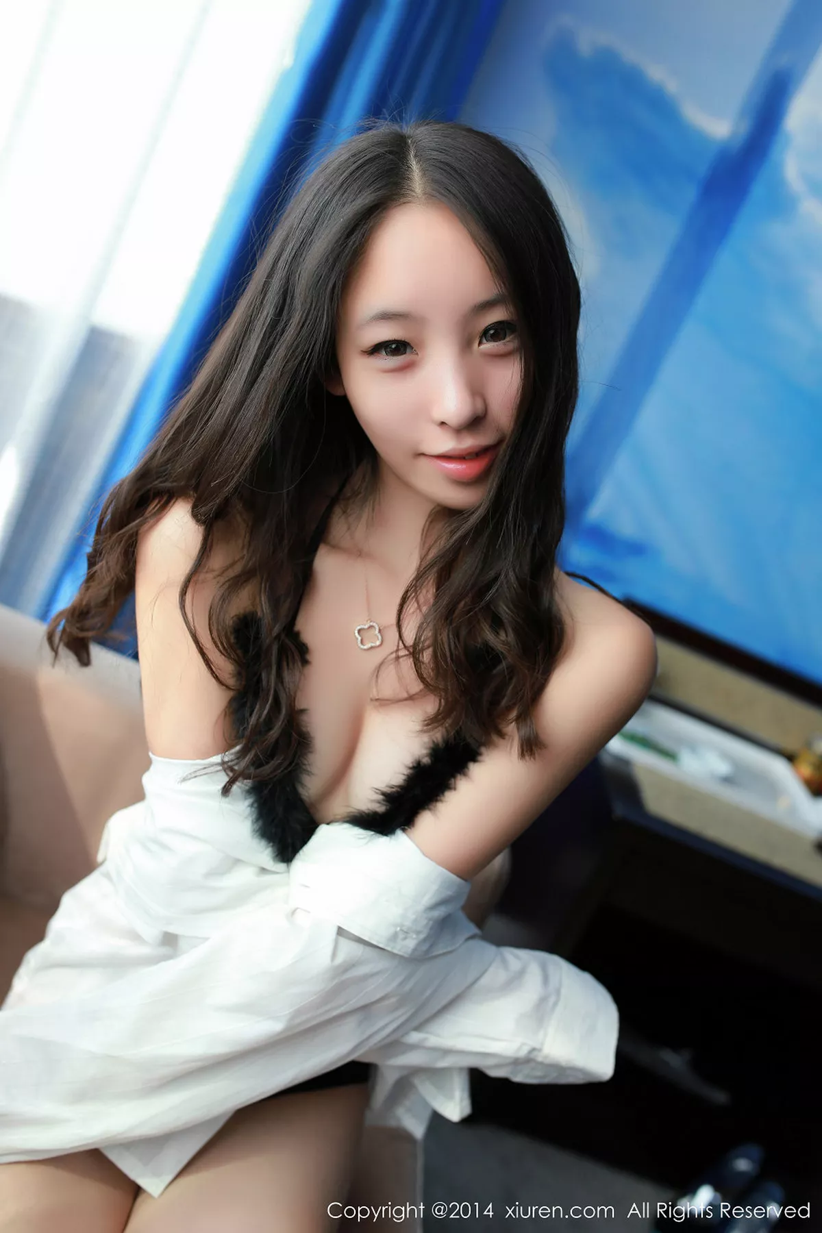 秀人集.com_[XiuRen秀人网]No.223_秀人美模梓萱Crystal居家私房性感内衣秀美胸写真51P