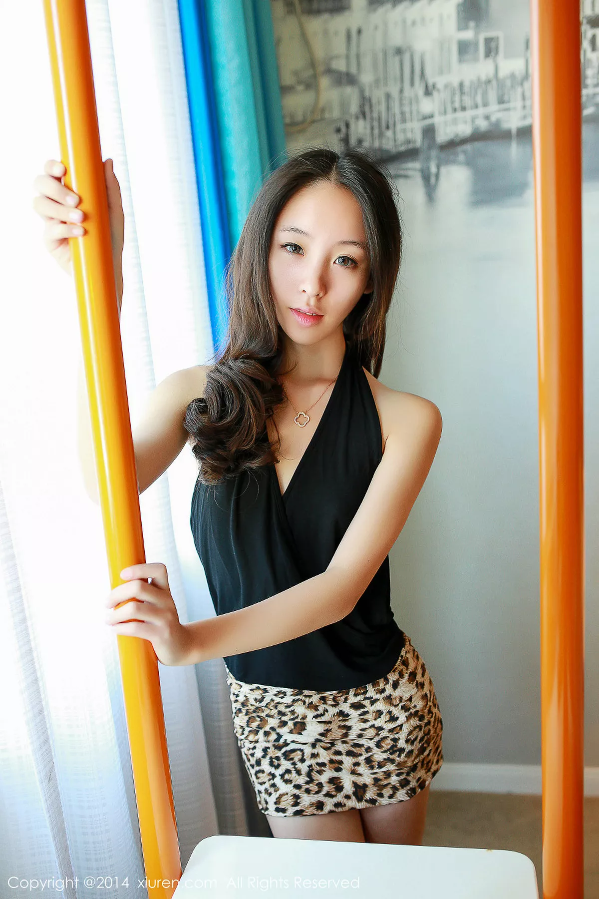 秀人集.com_[XiuRen秀人网]No.241_嫩模梓萱Crystal豹纹内裤下红色丁字裤完美诱惑写真52P