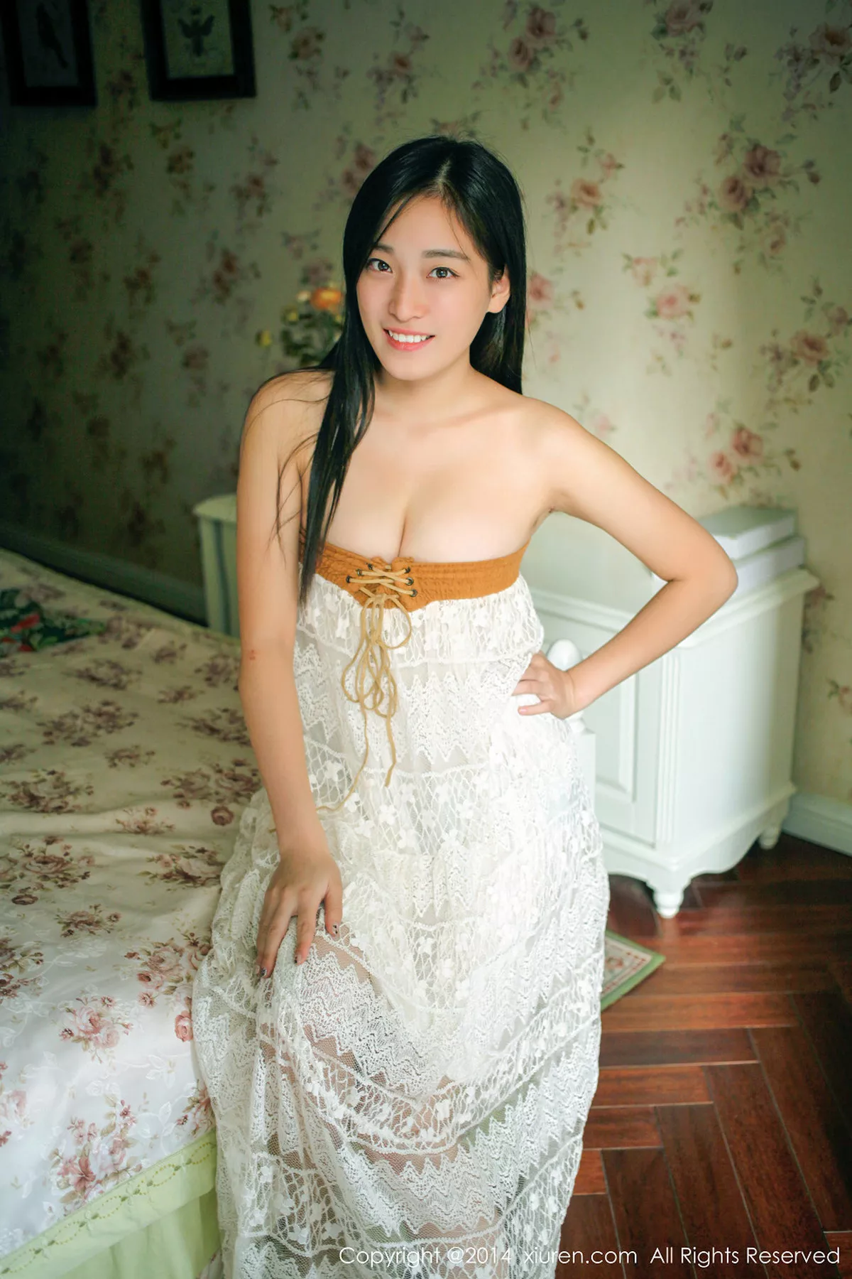 秀人集.com_[XiuRen秀人网]No.246_大胸妹子乔伊joy居家性感内衣系列秀傲人美胸写真61P