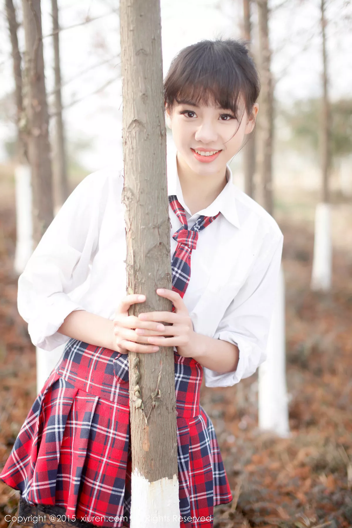 秀人集.com_[XiuRen秀人网]No.318_邻家女孩七米baby户外红色格子裙清新学生装迷人写真112P