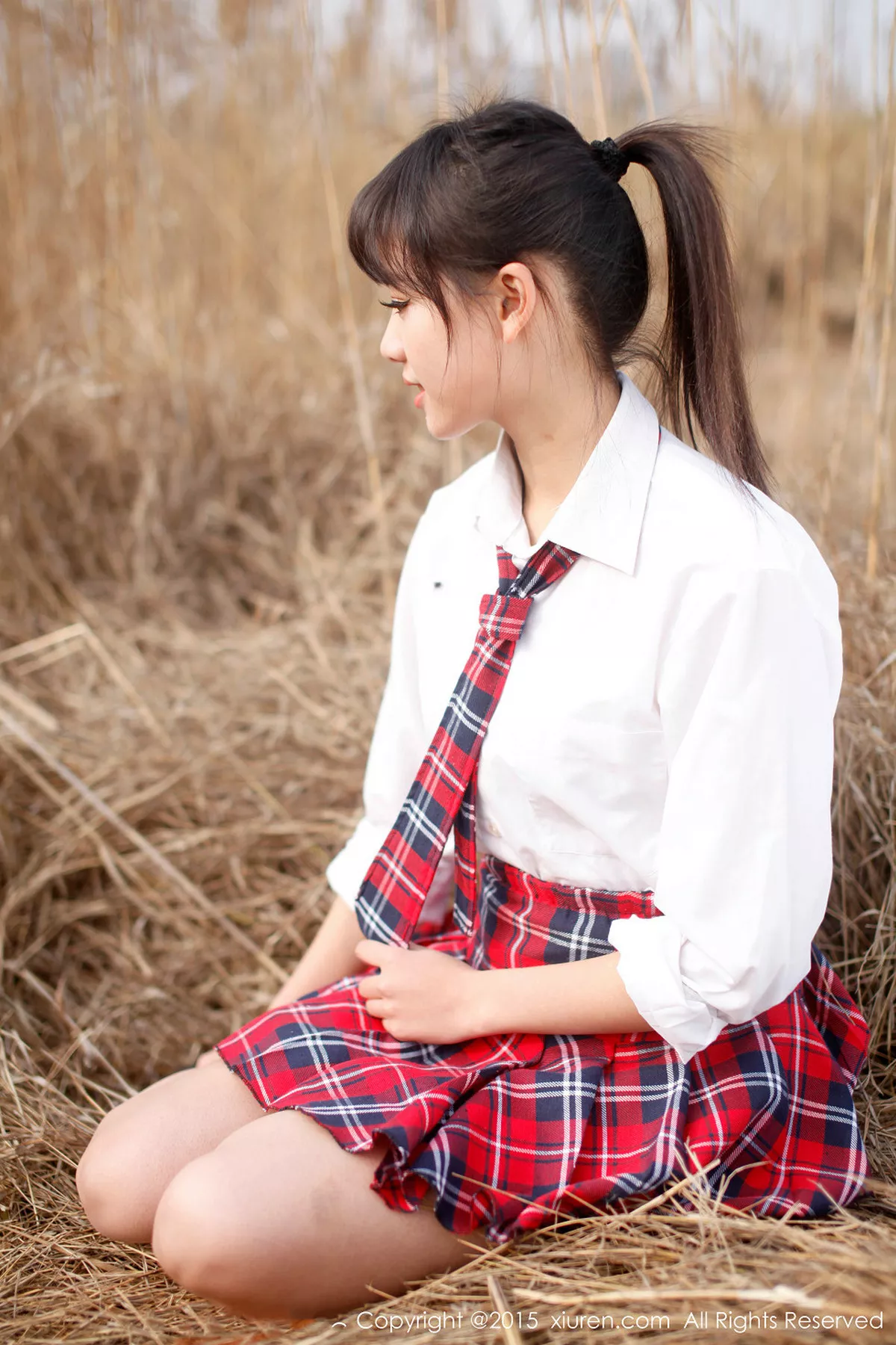 秀人集.com_[XiuRen秀人网]No.318_邻家女孩七米baby户外红色格子裙清新学生装迷人写真112P