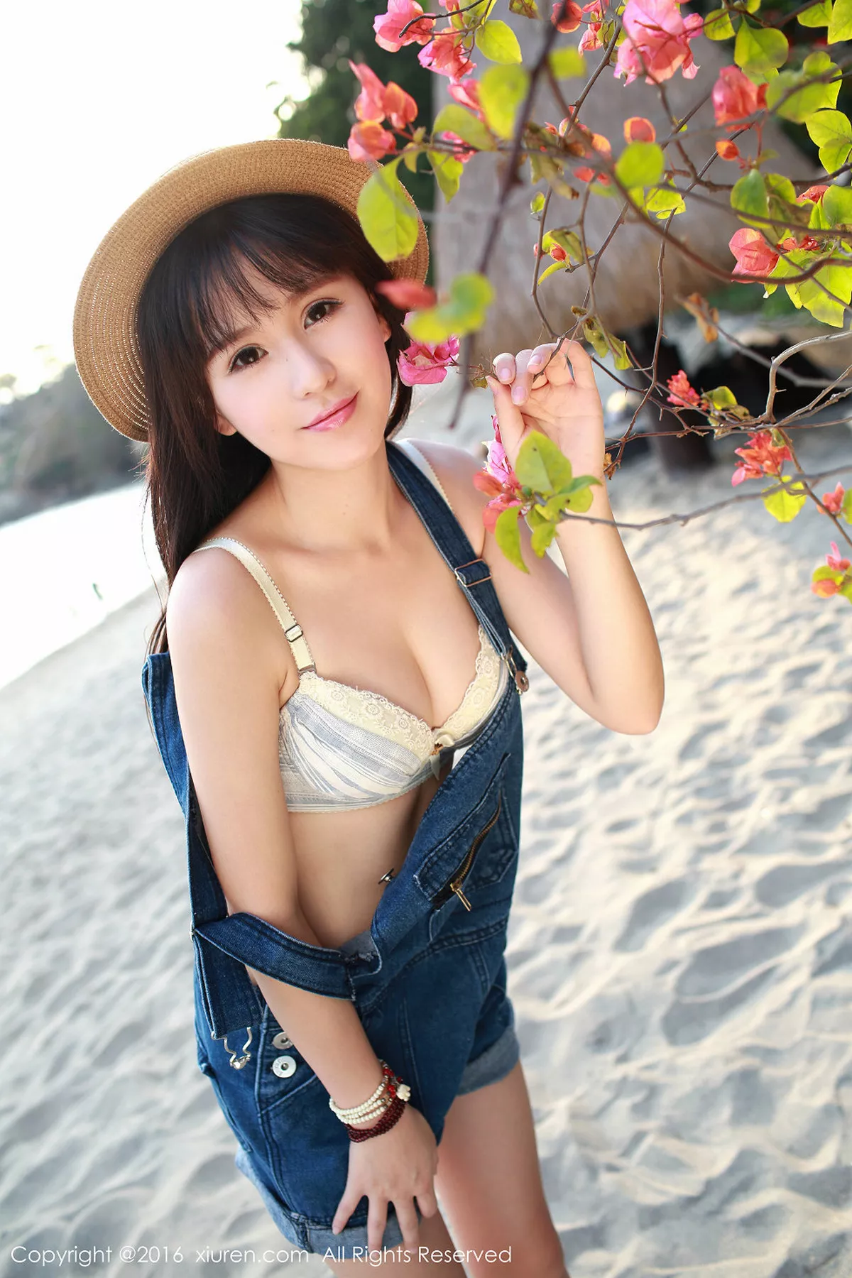 秀人集.com_[XiuRen秀人网]No.467_清新妹子唐雨辰TYC龙目岛旅拍粉红连身短裙清新迷人写真57P