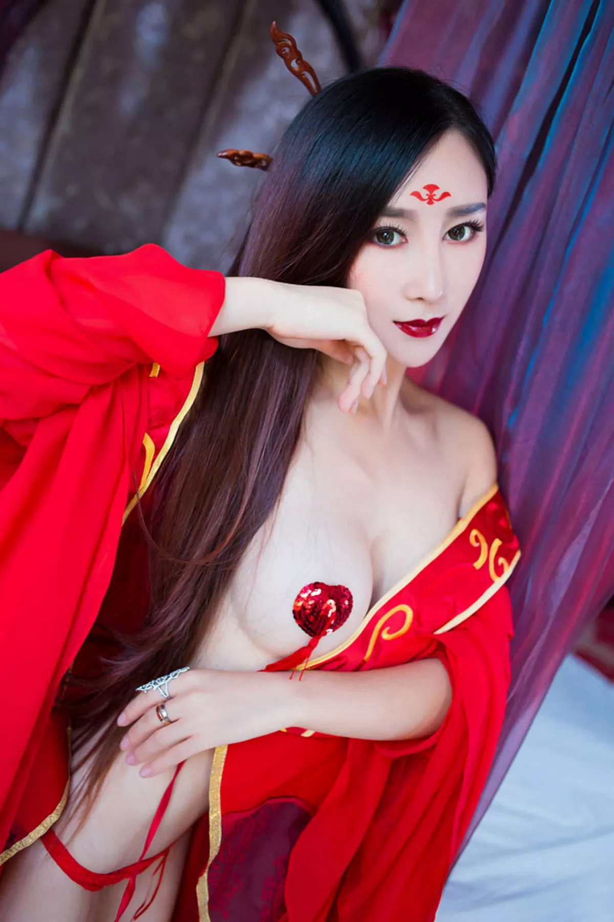 秀人集.com_[XiuRen秀人网]No.382_嫩模邹晶晶《花千骨魔化》COS七夕福利红色小内裤诱惑写真57P