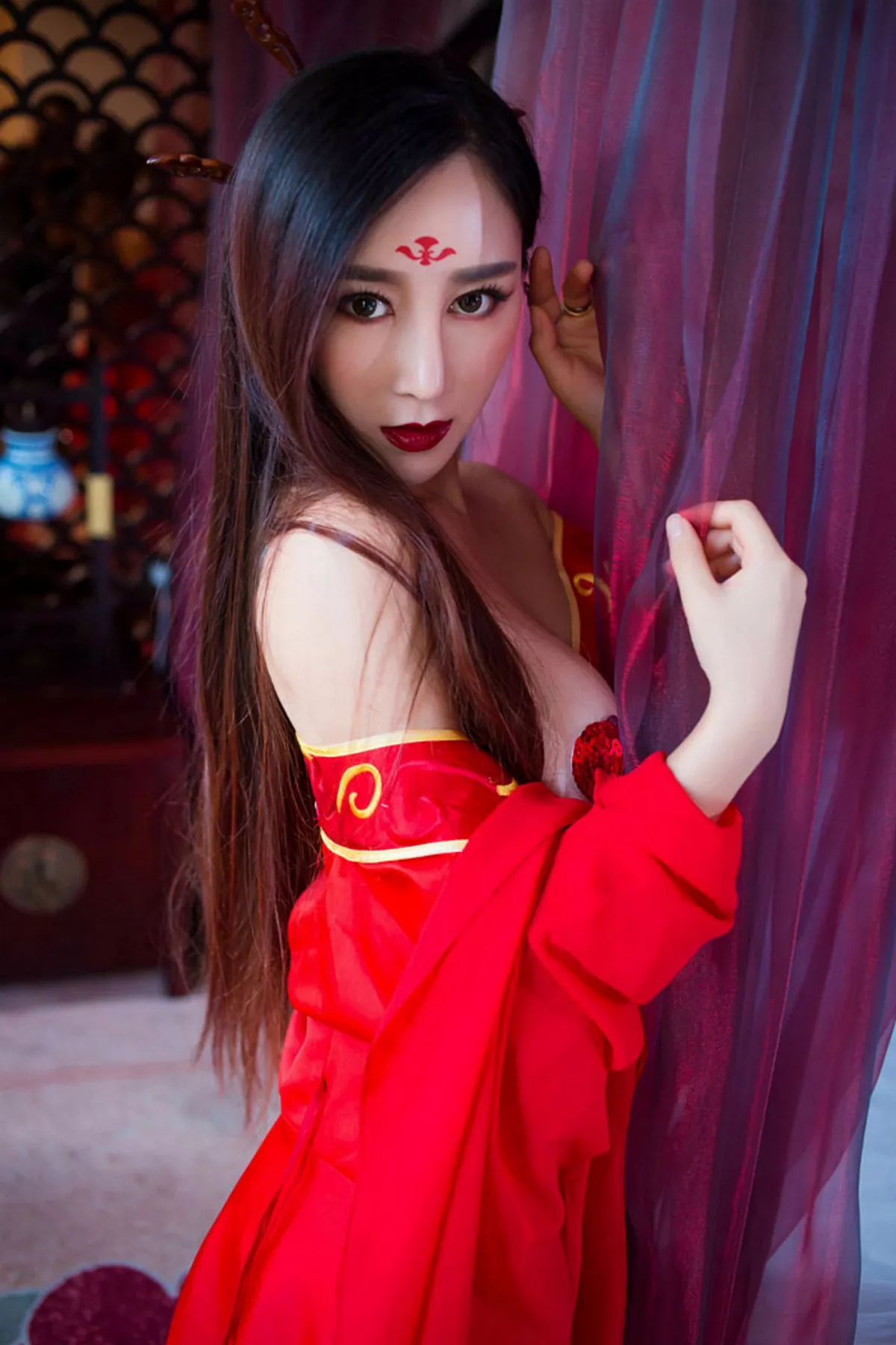 秀人集.com_[XiuRen秀人网]No.382_嫩模邹晶晶《花千骨魔化》COS七夕福利红色小内裤诱惑写真57P