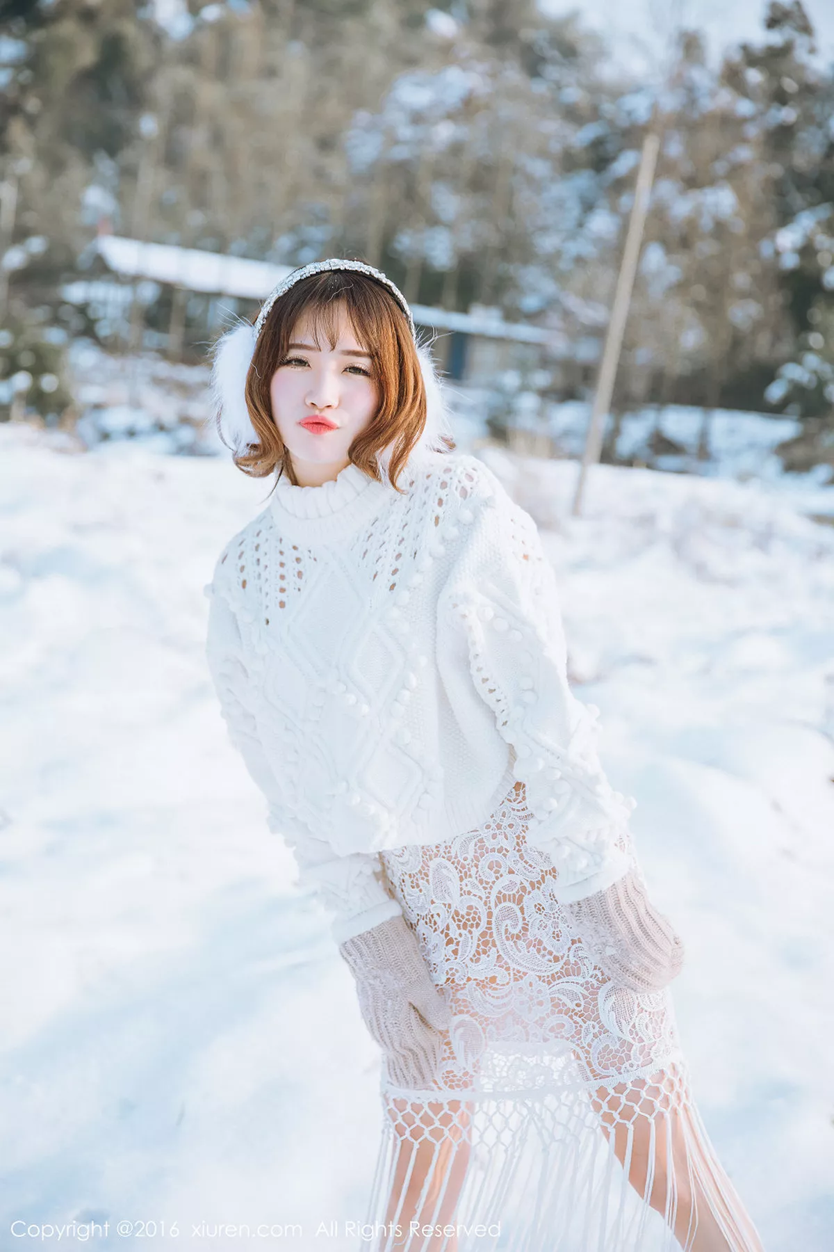 秀人集.com_[XiuRen秀人网]No.484_嫩模徐cake雪地里白色缕空毛衣美丽冻人秀豪乳写真35P