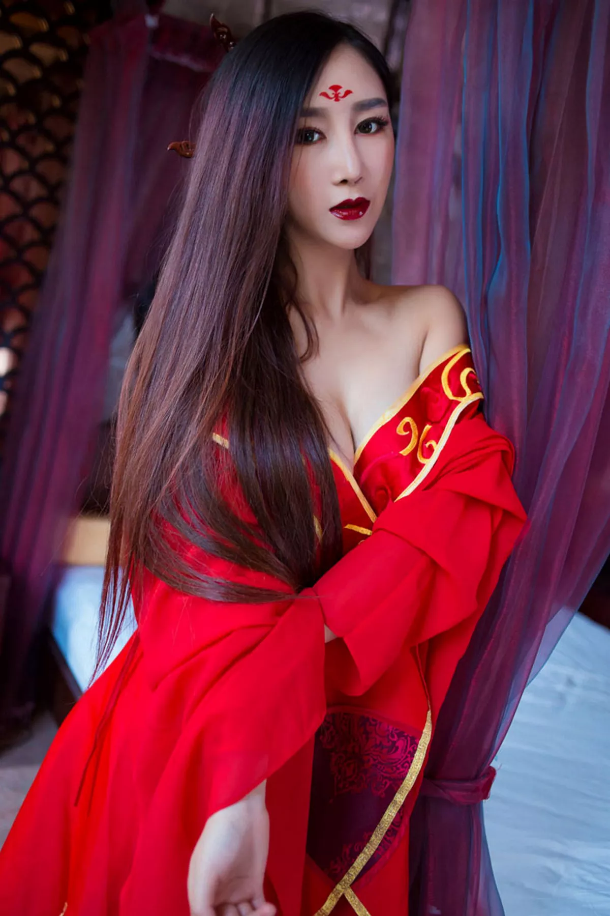 秀人集.com_[XiuRen秀人网]No.382_嫩模邹晶晶《花千骨魔化》COS七夕福利红色小内裤诱惑写真57P