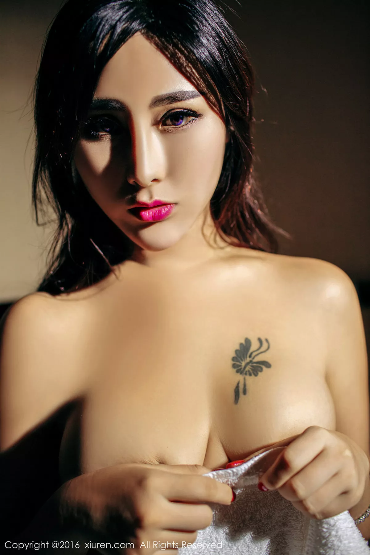 秀人集.com_[XiuRen秀人网]No.559_嫩模FoxYini孟狐狸大尺度全裸人体艺术完美诱惑写真61P