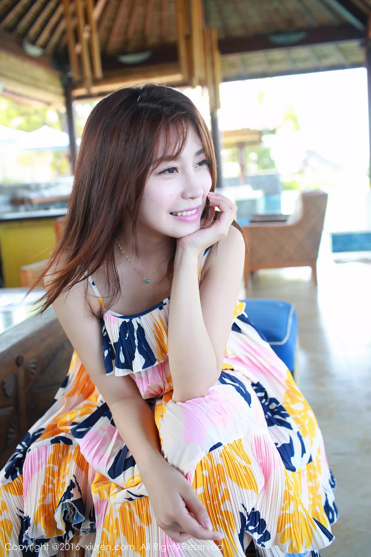 秀人集.com_[XiuRen秀人网]No.542_嫩模许诺Sabrina巴厘岛旅拍黄色短裤秀白嫩美腿性感写真47P