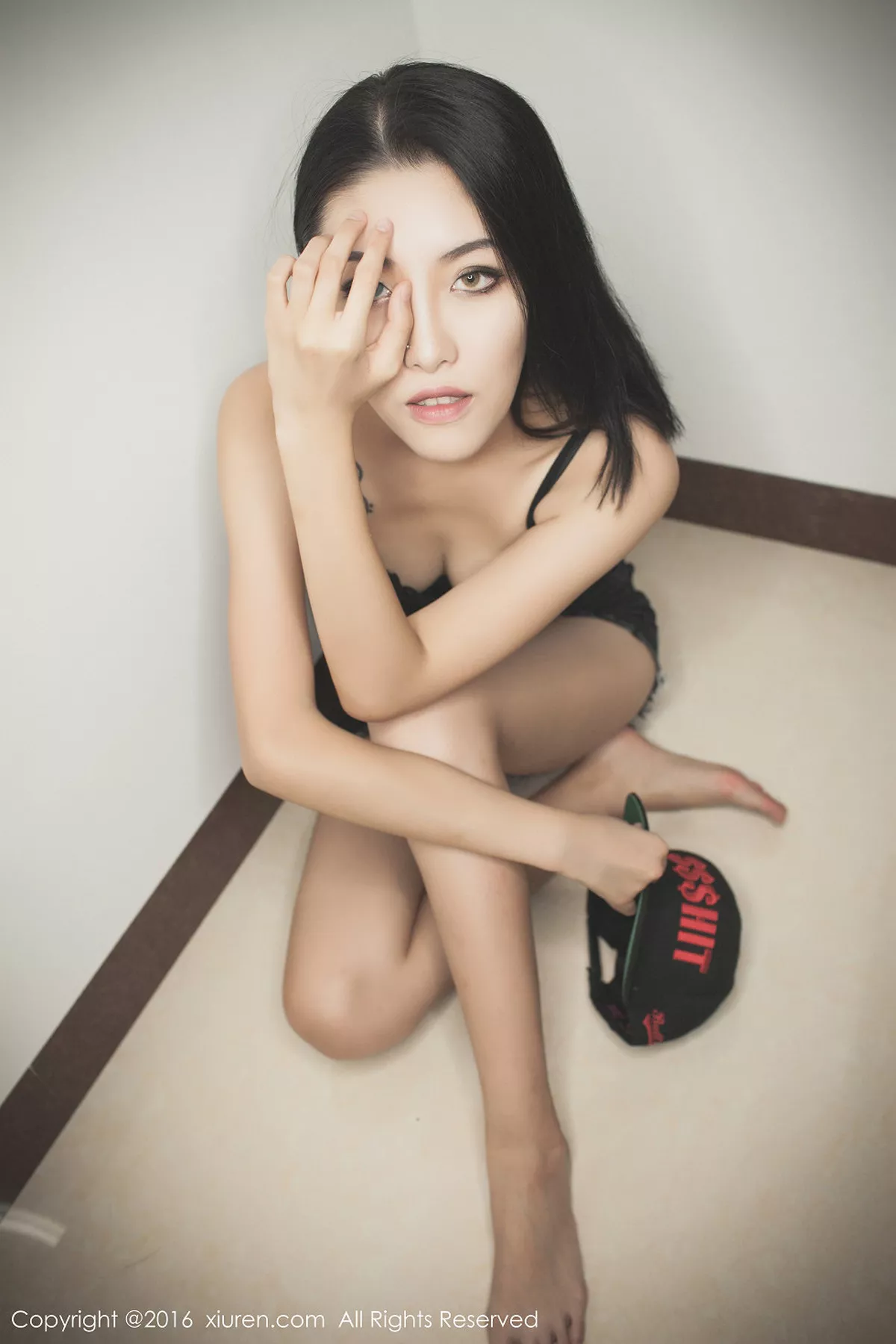 秀人集.com_[XiuRen秀人网]No.617_嫩模BOBO_xk牛仔热裤秀完美身材狐媚双眼冷艳迷人写真49P