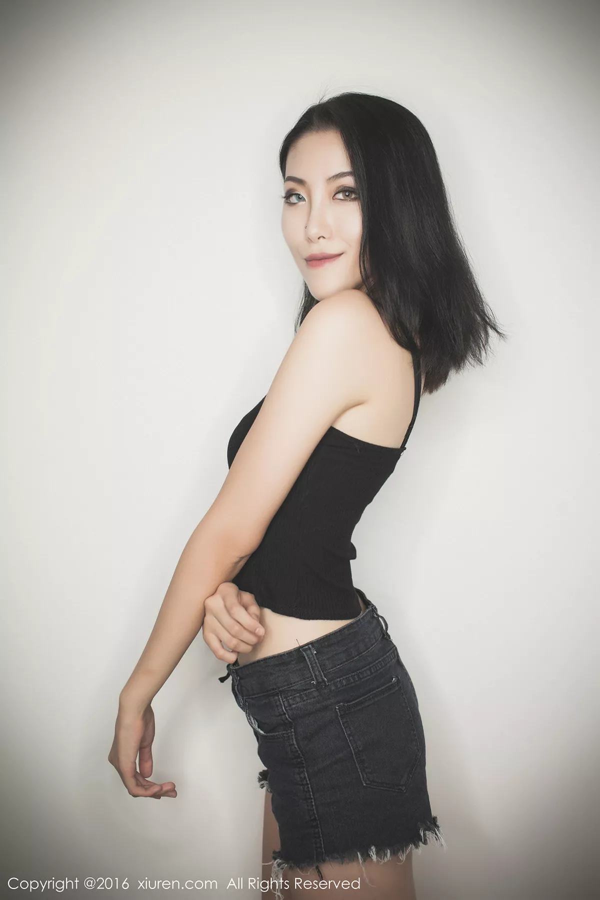 秀人集.com_[XiuRen秀人网]No.617_嫩模BOBO_xk牛仔热裤秀完美身材狐媚双眼冷艳迷人写真49P