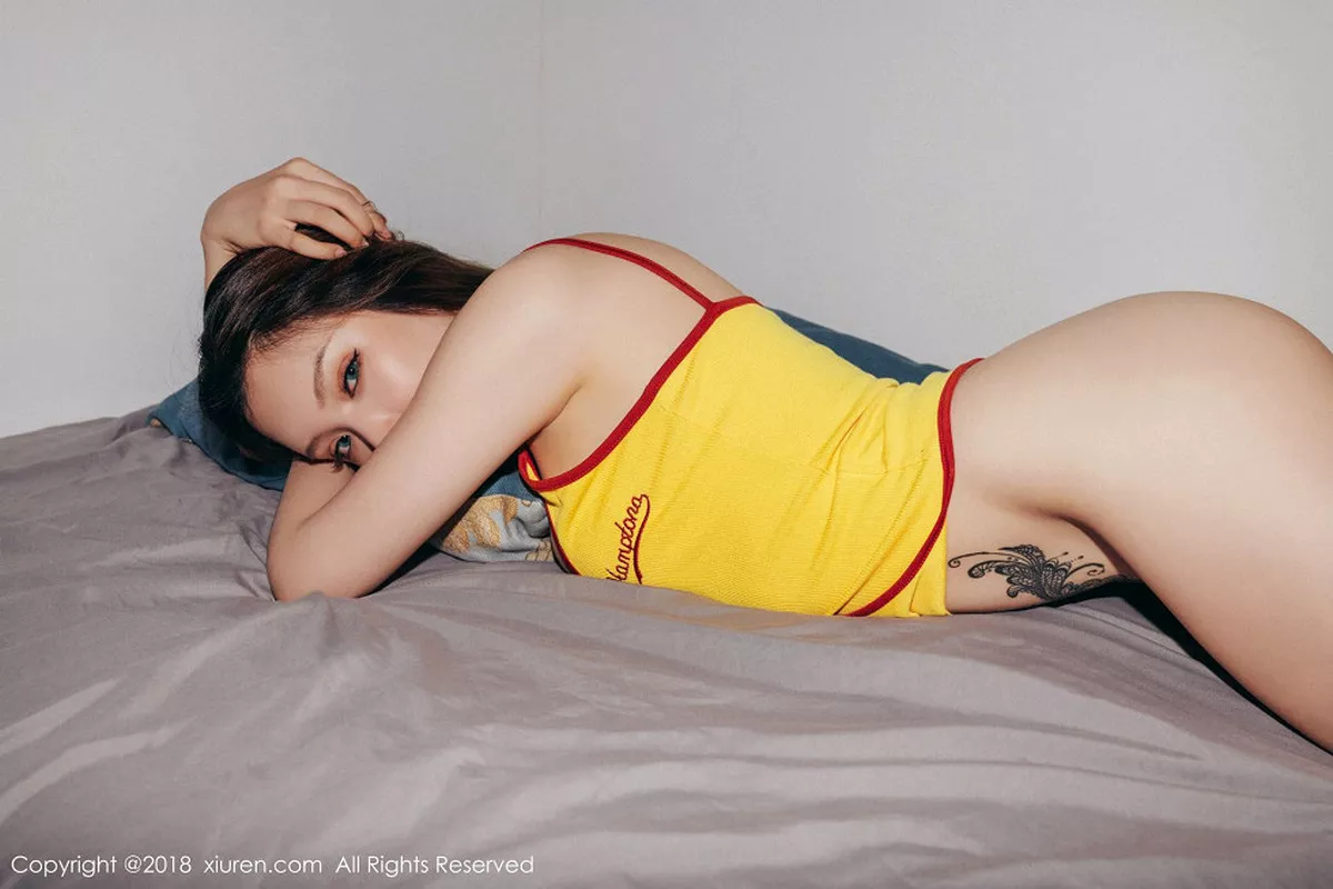 秀人集.com_[XiuRen秀人网]No.1195_女神黄乐然私房黄色高叉连体衣半脱露傲人豪乳极致诱惑写真40P