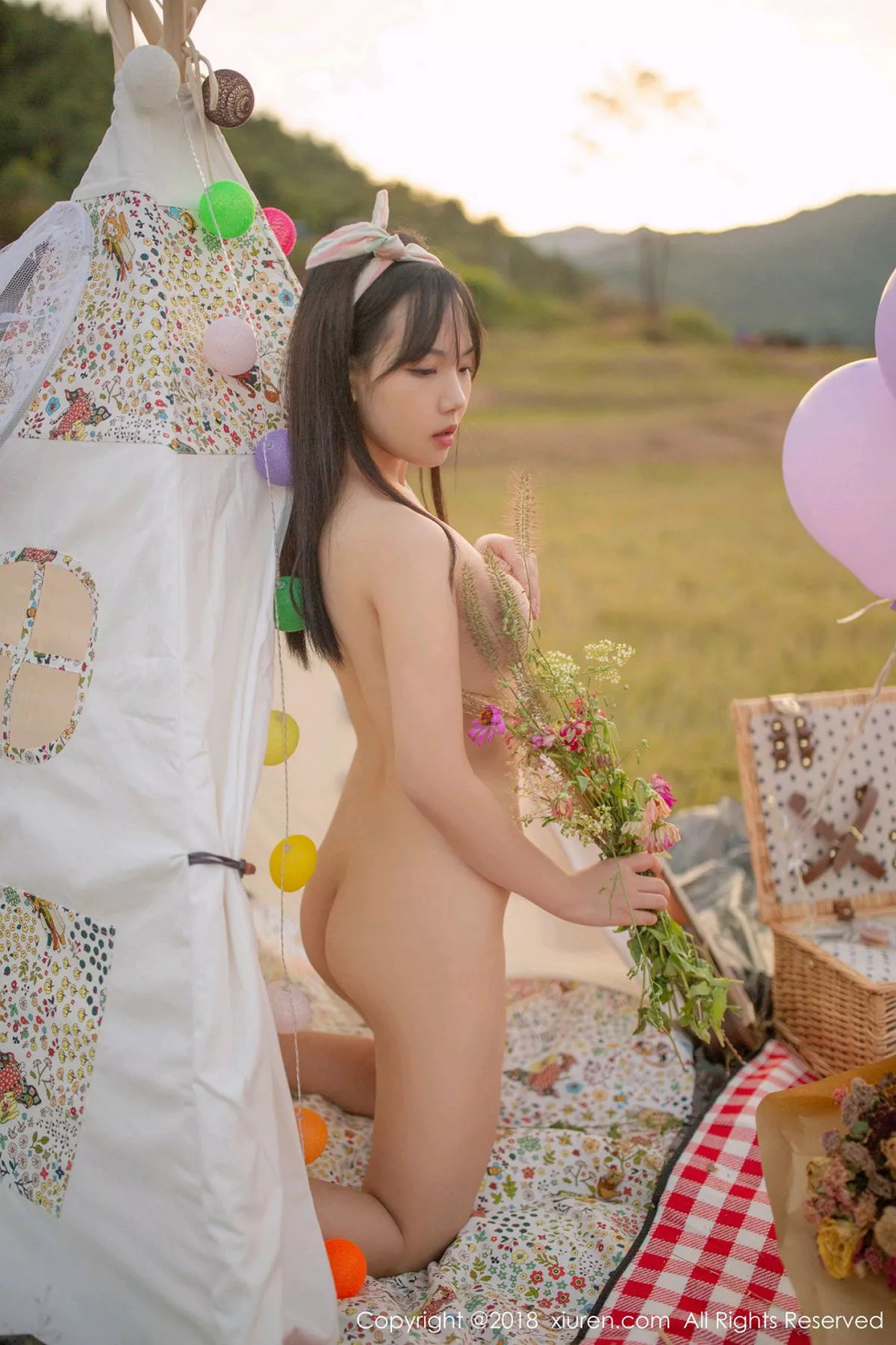 秀人集.com_[XiuRen秀人网]No.1207_嫩模徐微微mia户外性感女仆装半脱露美乳翘臀极致诱惑写真80P