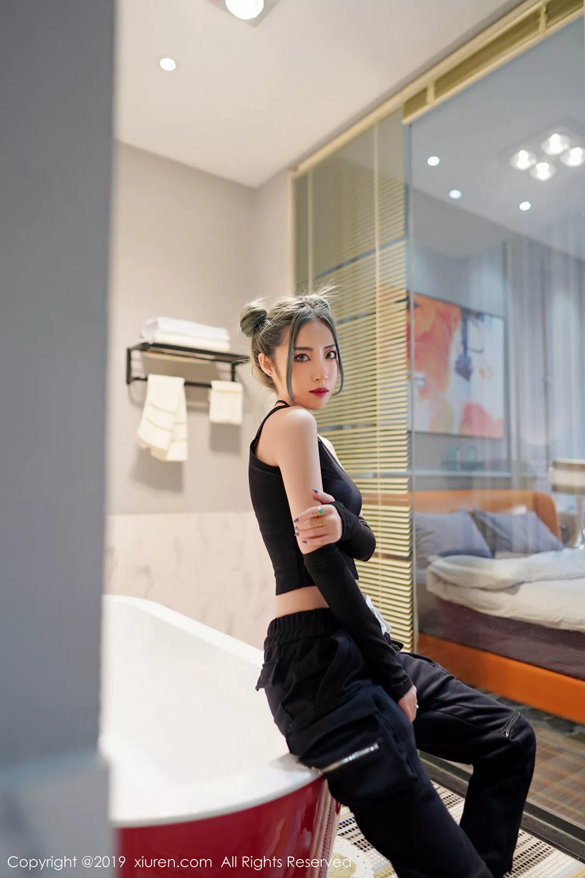 秀人集.com_[XiuRen秀人网]No.1644_嫩模贾诗晗居家私房性感黑色内衣秀完美身材修长美腿迷人写真50P