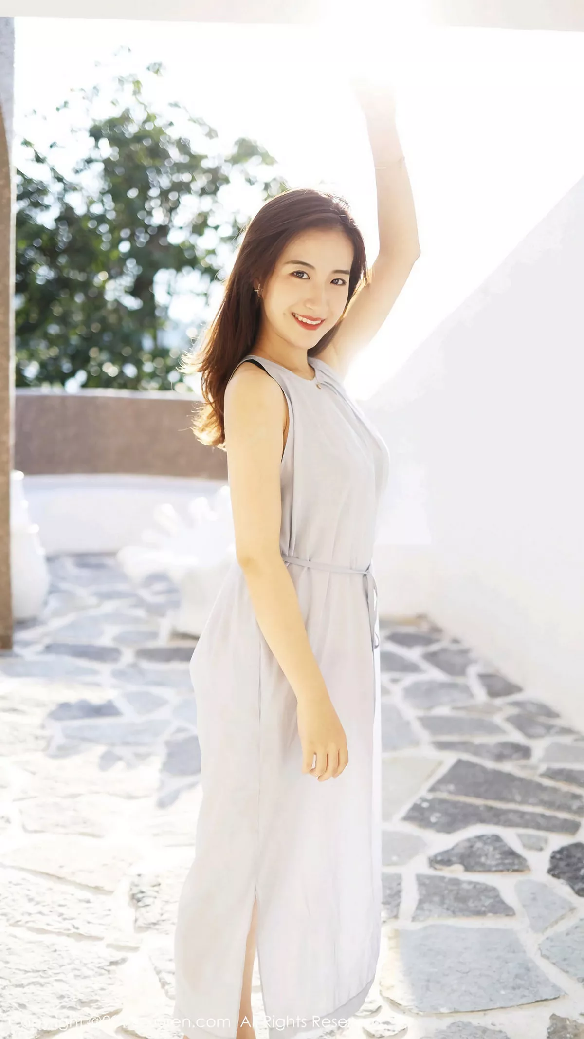 秀人集.com_[XiuRen秀人网]No.1660_嫩模艺儿拿铁户外白色长裙清新甜美风格靓丽迷人写真57P