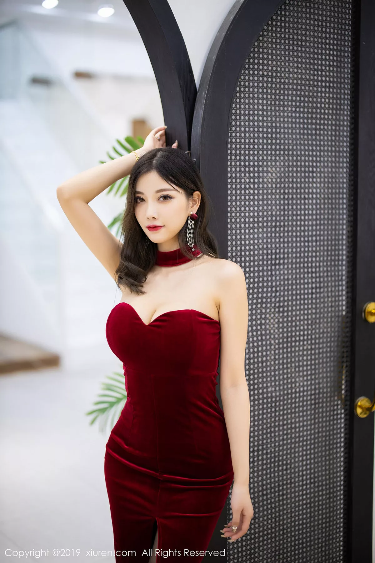 秀人集.com_[XiuRen秀人网]No.1650_女神杨晨晨sugar私房撩裙露黑丝裤袜半脱秀翘臀极致诱惑写真99P