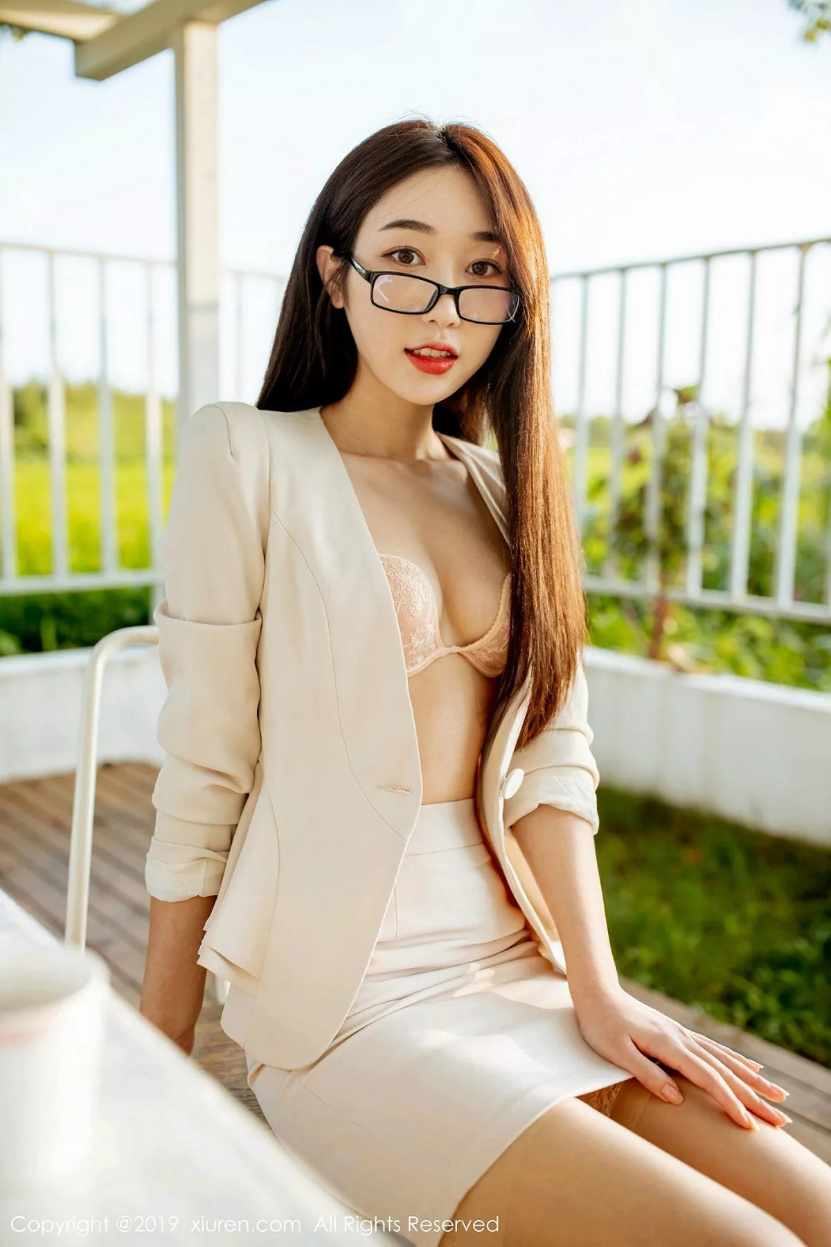 秀人集.com_[XiuRen秀人网]No.1700_嫩模小九月心愿旅拍私房秘书OL装扮配性感蕾丝袜完美诱惑写真63P