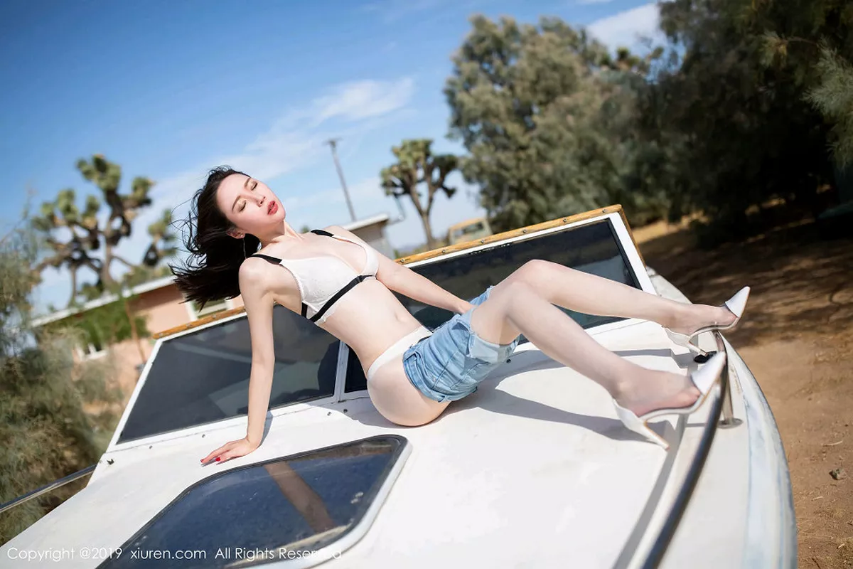 秀人集.com_[XiuRen秀人网]No.1710_嫩模梦心月美国旅拍户外游艇半脱内裤露丰满翘臀极致诱惑写真68P