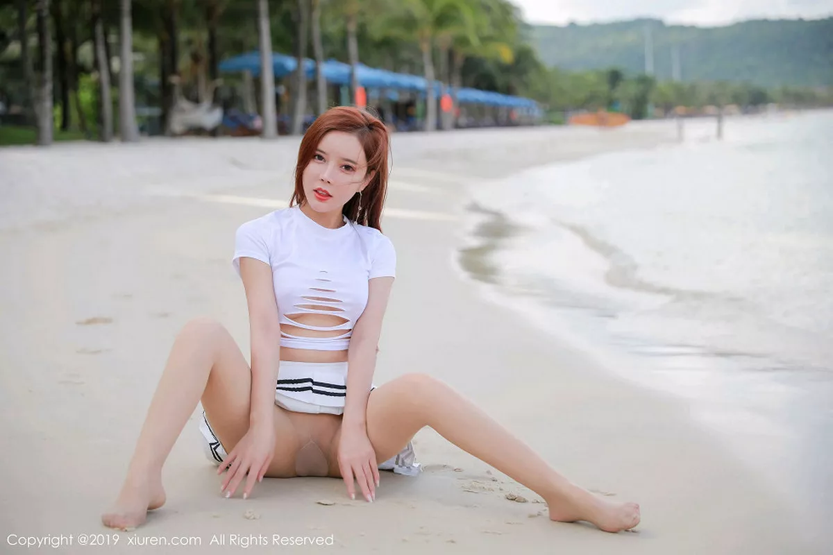 秀人集.com_[XiuRen秀人网]No.1728_嫩模艾小青户外海边兔女郎超薄无内肉丝裤袜撩人诱惑写真38P