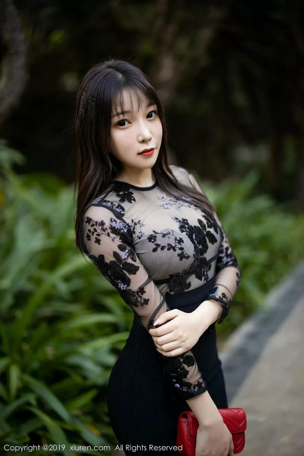 秀人集.com_[XiuRen秀人网]No.1795_女神芝芝Booty私房黑短裙半脱露情趣黑丝秀完美身材诱惑写真54P