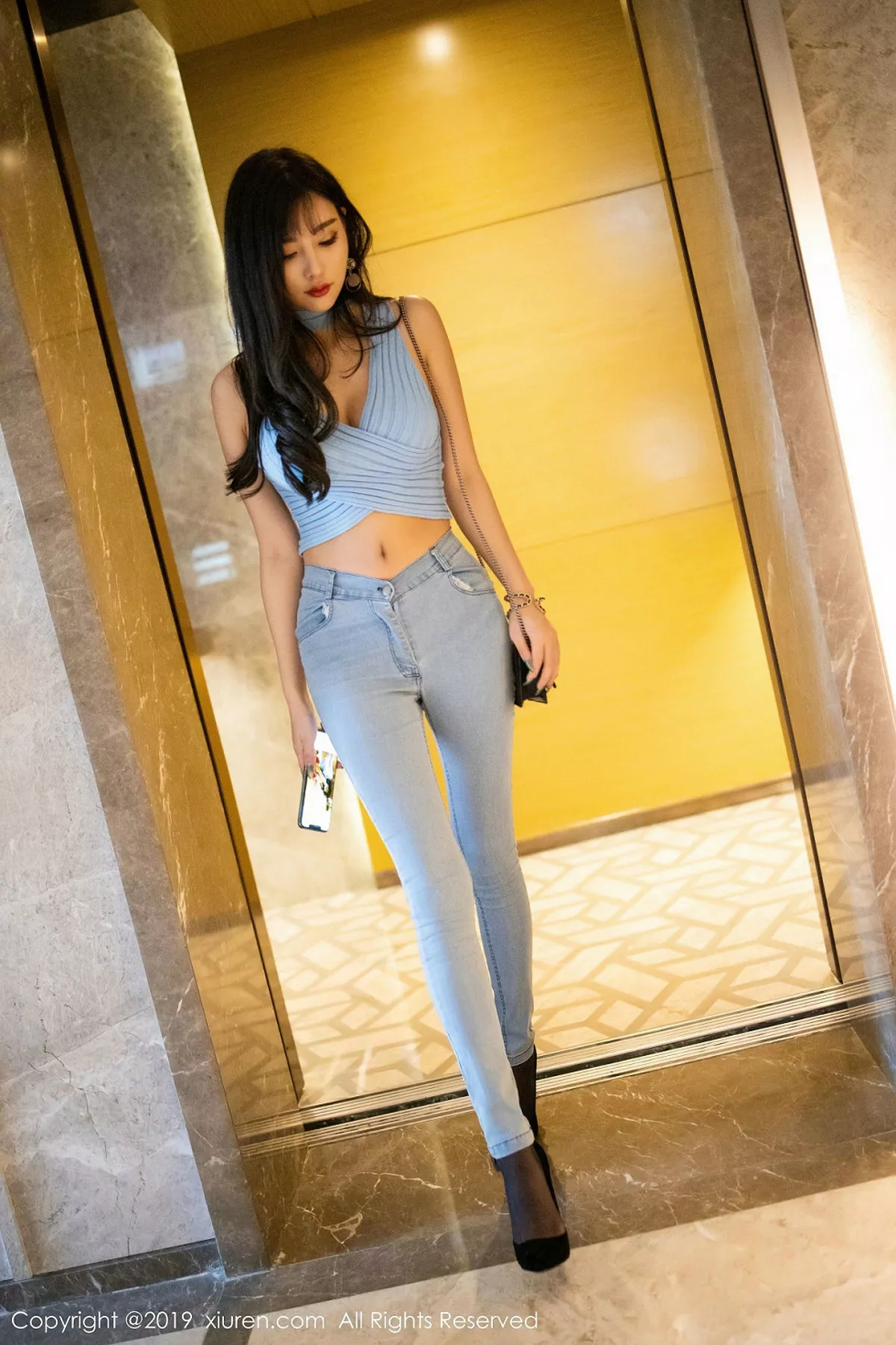 秀人集.com_[XiuRen秀人网]No.1810_女神杨晨晨sugar私房半脱牛仔裤露超薄无内黑丝翘臀诱惑写真106P