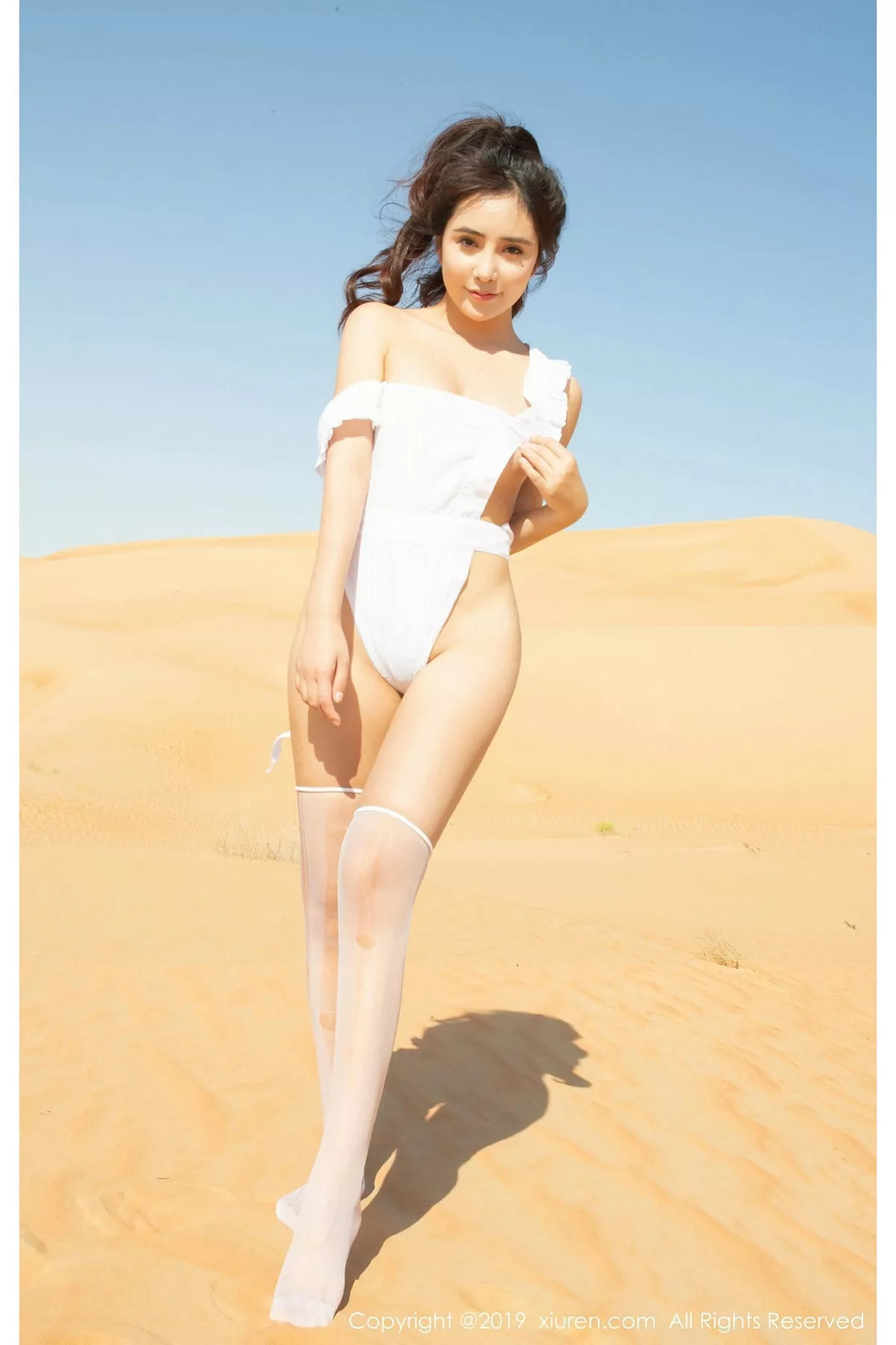 秀人集.com_[XiuRen秀人网]No.1825_嫩模陶喜乐_lele东欧旅拍沙漠野餐外拍半脱露豪乳诱惑写真57P