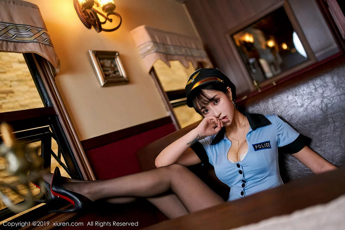 秀人集.com_[XiuRen秀人网]No.1811_嫩模Betty林子欣私房警花制服系列超薄黑丝撩人诱惑写真60P