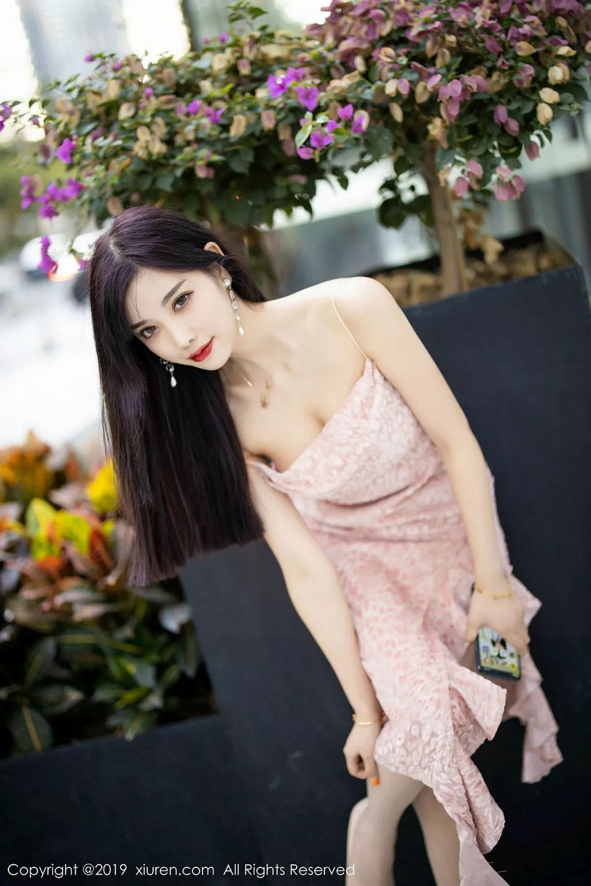 秀人集.com_[XiuRen秀人网]No.1857_女神杨晨晨sugar私房粉色吊裙半脱露性感白色内衣完美诱惑写真83P