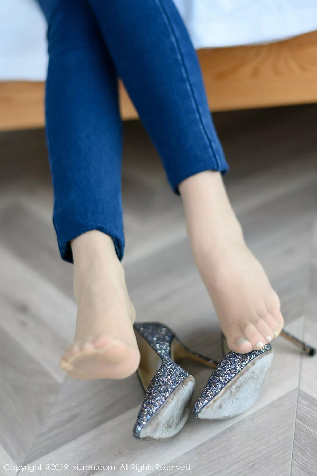 秀人集.com_[XiuRen秀人网]No.1843_女神果儿Victoria私房金缕衣半脱露豪乳黑桃遮点极致诱惑写真49P