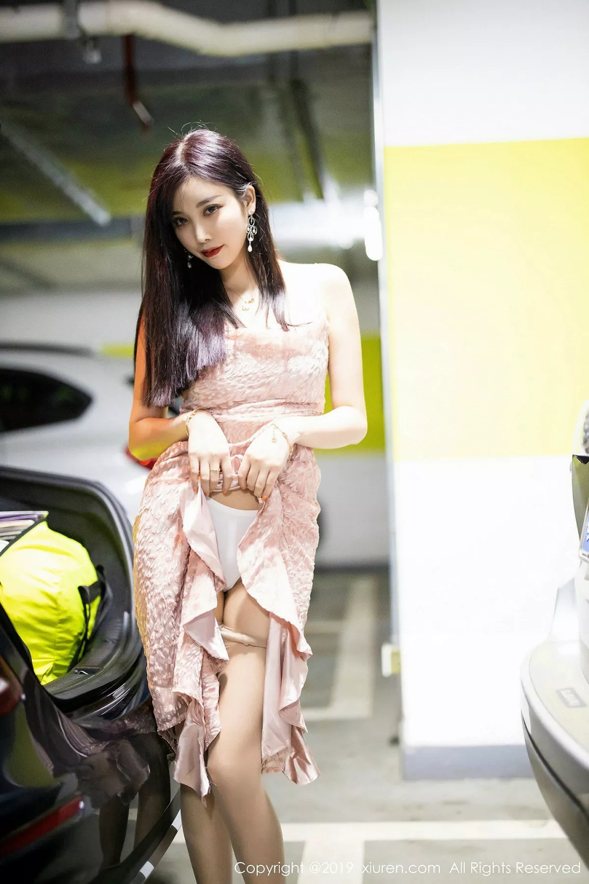 秀人集.com_[XiuRen秀人网]No.1857_女神杨晨晨sugar私房粉色吊裙半脱露性感白色内衣完美诱惑写真83P