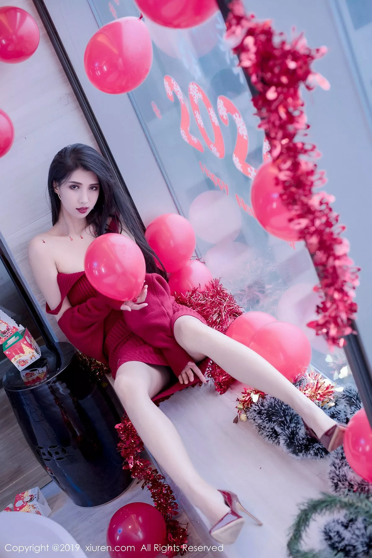 秀人集.com_[XiuRen秀人网]No.1871_高挑美女葛征Model私房圣诞新年主题红色深V圣诞女郎诱惑写真81P