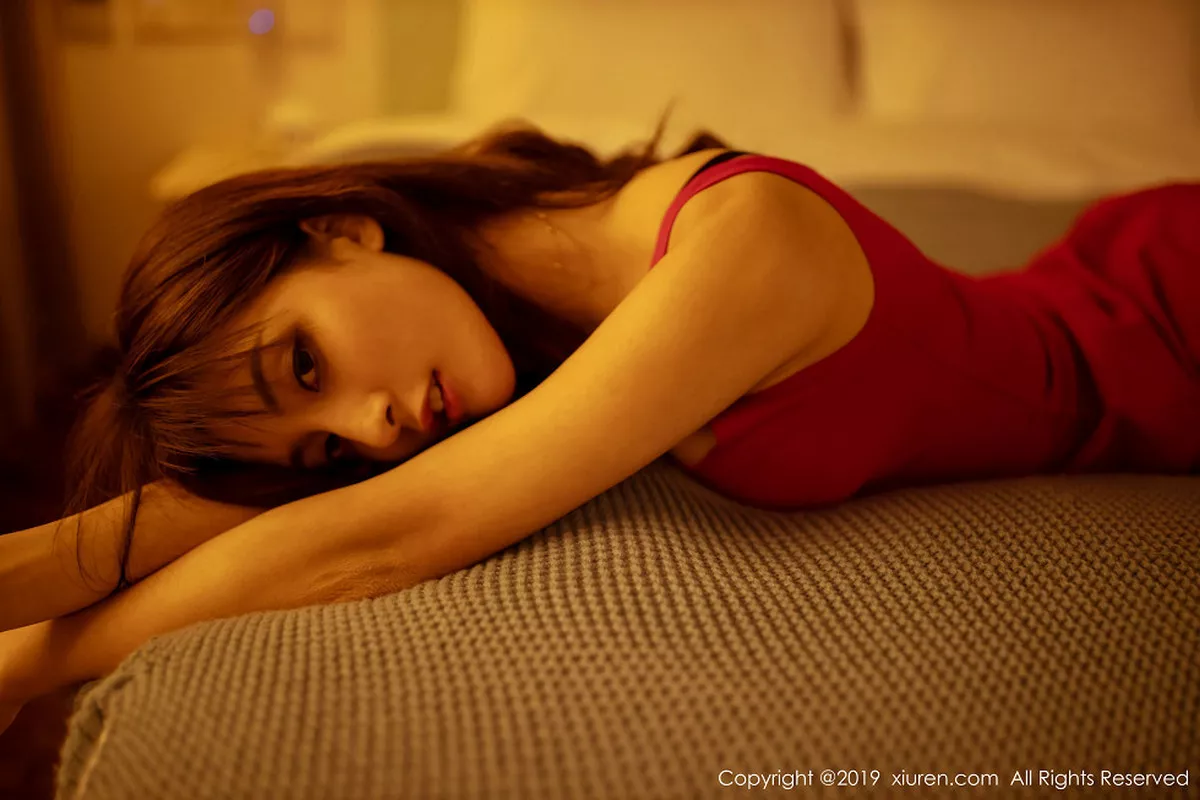 秀人集.com_[XiuRen秀人网]No.1868_嫩模林文文yooki性感红色吊裙全脱露黑色内衣魅惑黑丝写真60P