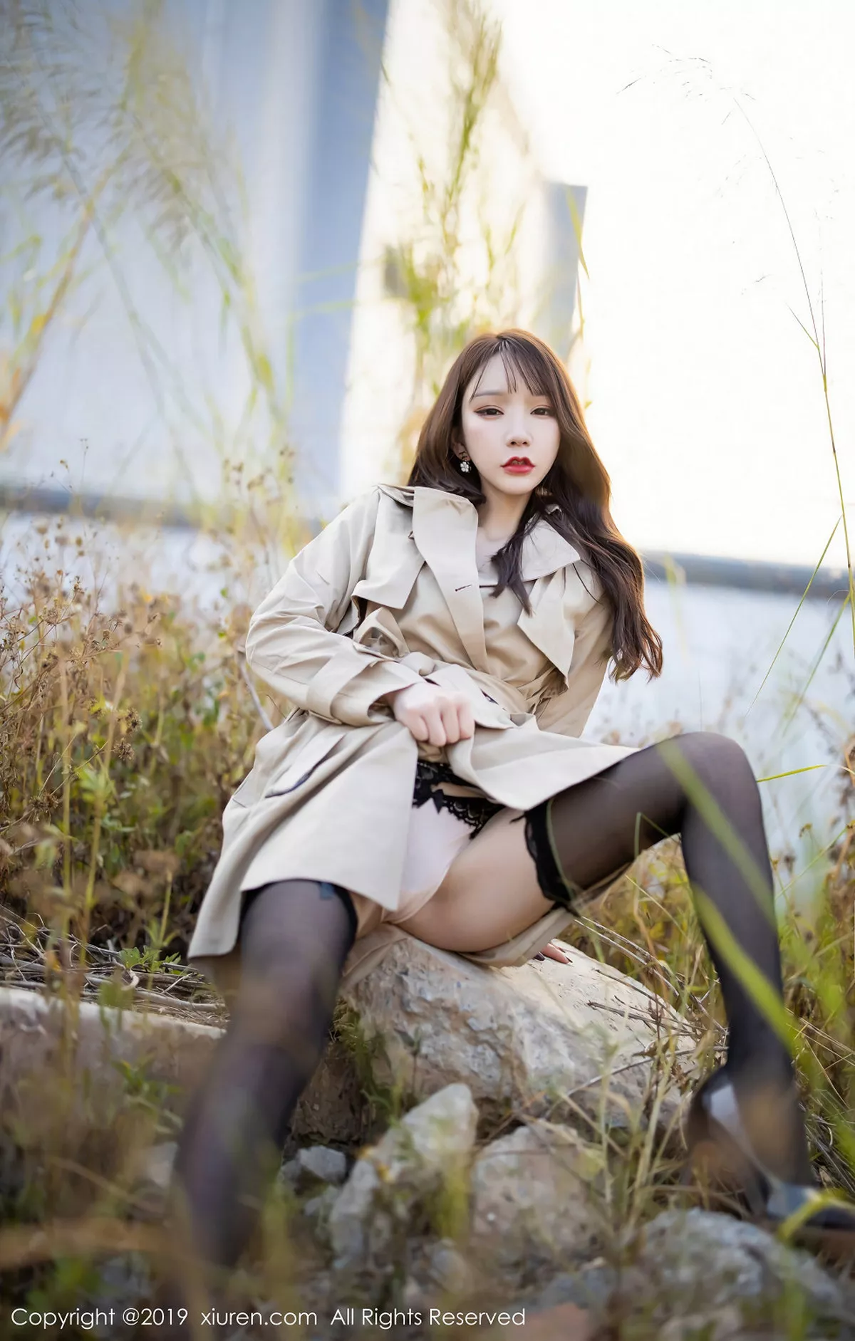 秀人集.com_[XiuRen秀人网]No.1876_女神周于希Sandy户外精致黑色内衣配吊带黑丝袜撩人诱惑写真93P