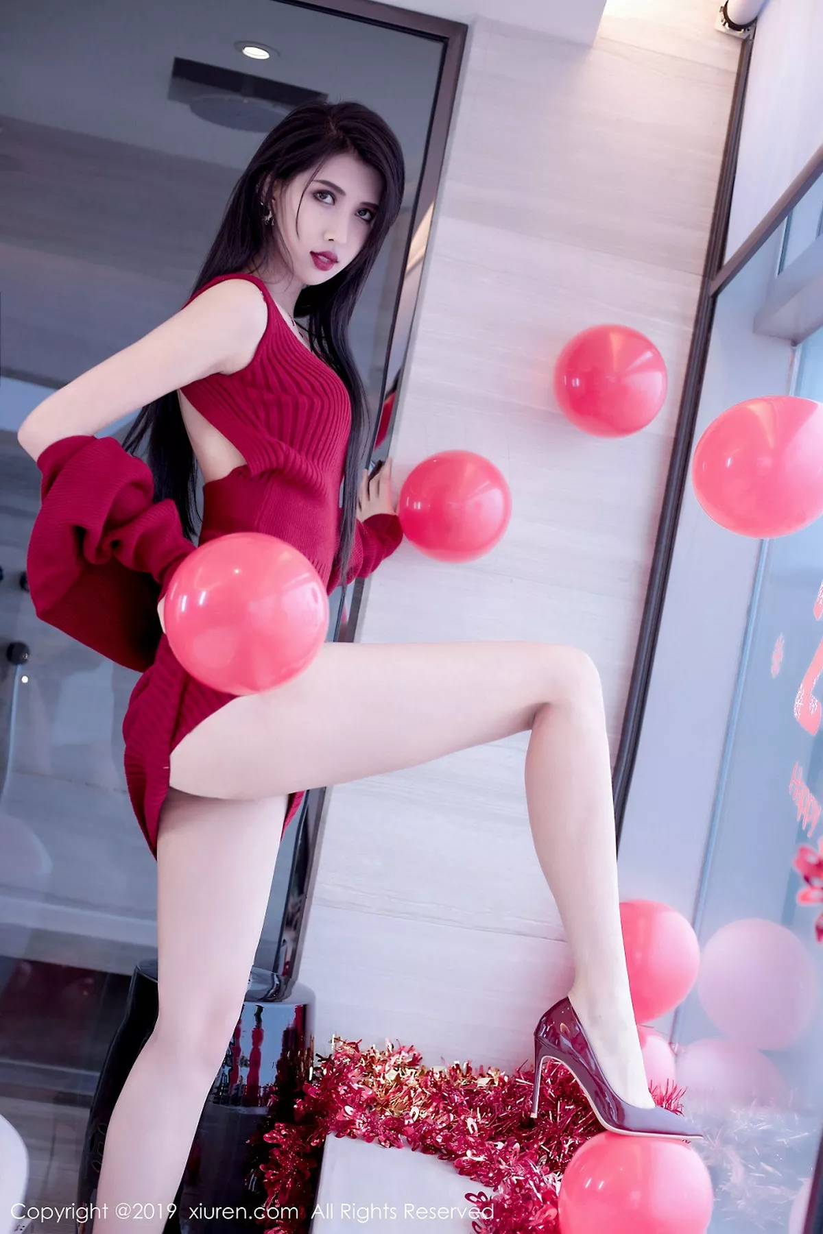 秀人集.com_[XiuRen秀人网]No.1871_高挑美女葛征Model私房圣诞新年主题红色深V圣诞女郎诱惑写真81P