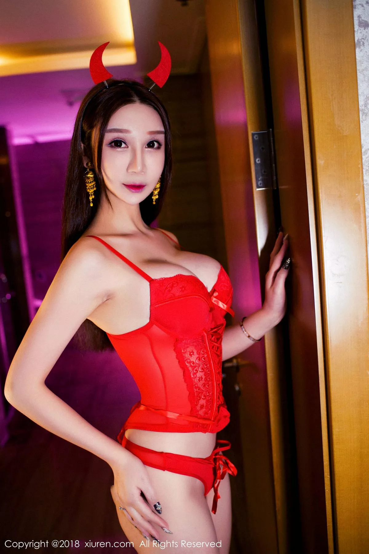 秀人集.com_[XiuRen秀人网]No.1212_嫩模李宓儿私房白色开胸蕾丝睡衣露豪乳浴室里湿身诱惑写真46P