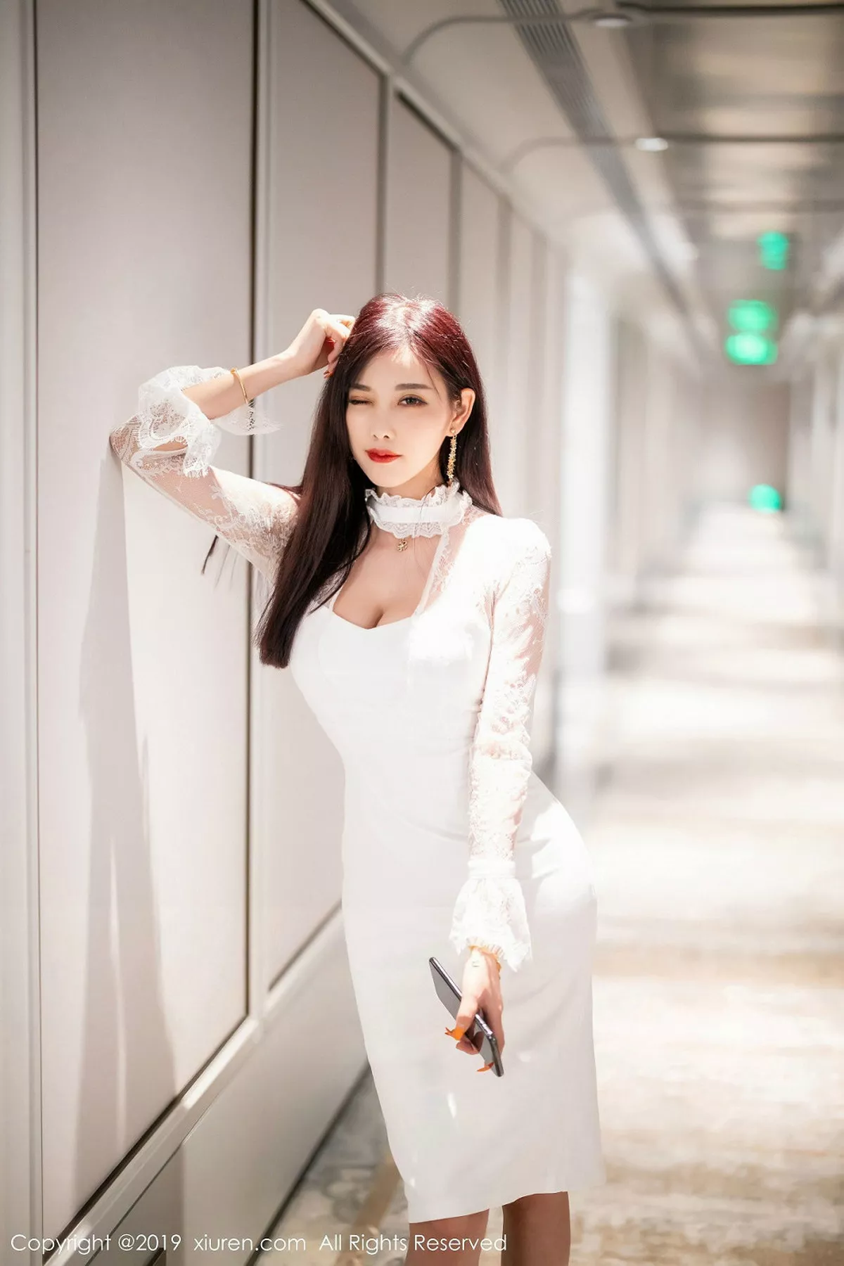 秀人集.com_[XiuRen秀人网]No.1884_女神杨晨晨sugar私房白色典雅服饰配蕾丝内裤极致魅惑写真106P