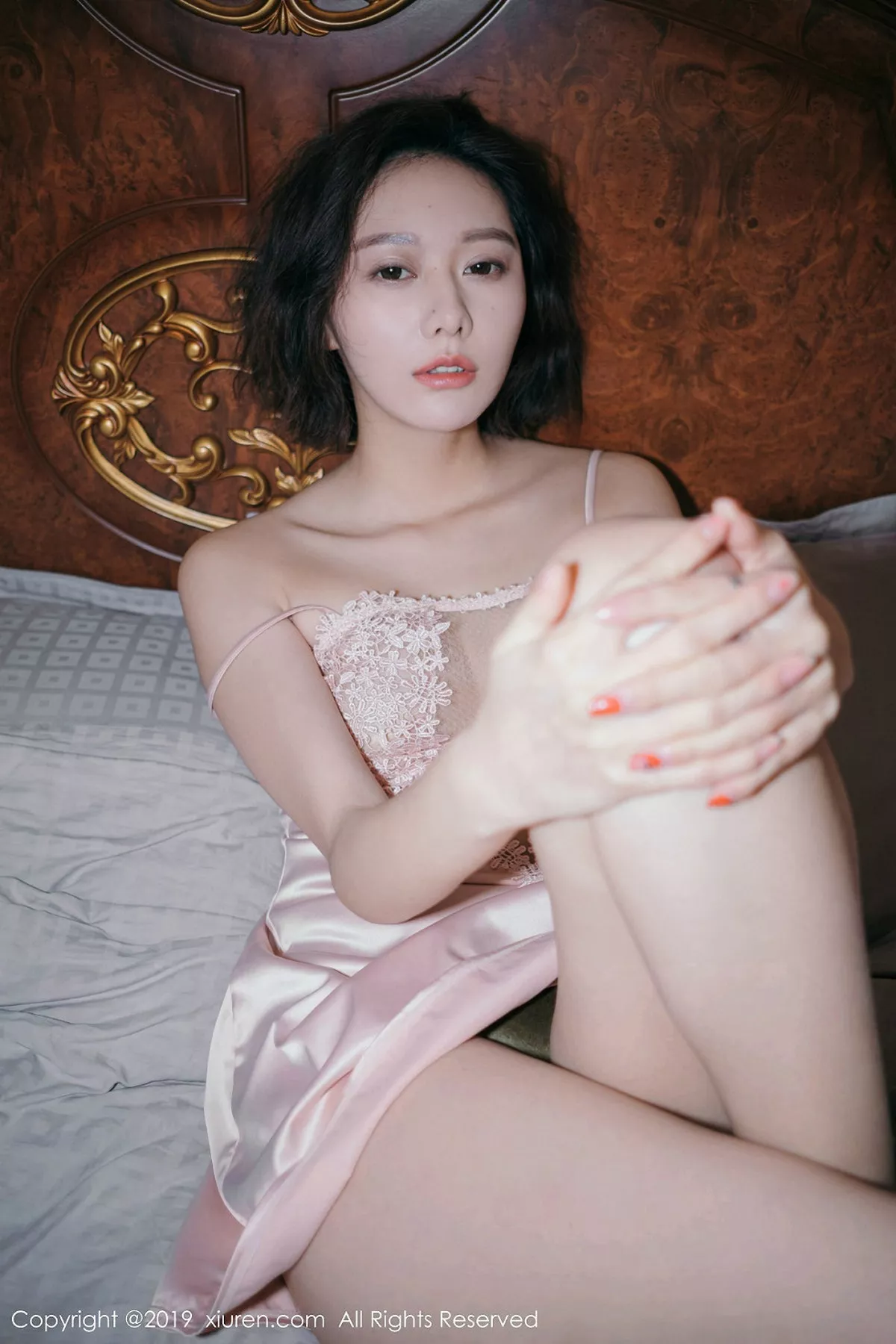 秀人集.com_[XiuRen秀人网]No.1891_气质模特艺轩私房粉色典雅镂空吊裙秀完美身材撩人诱惑写真52P