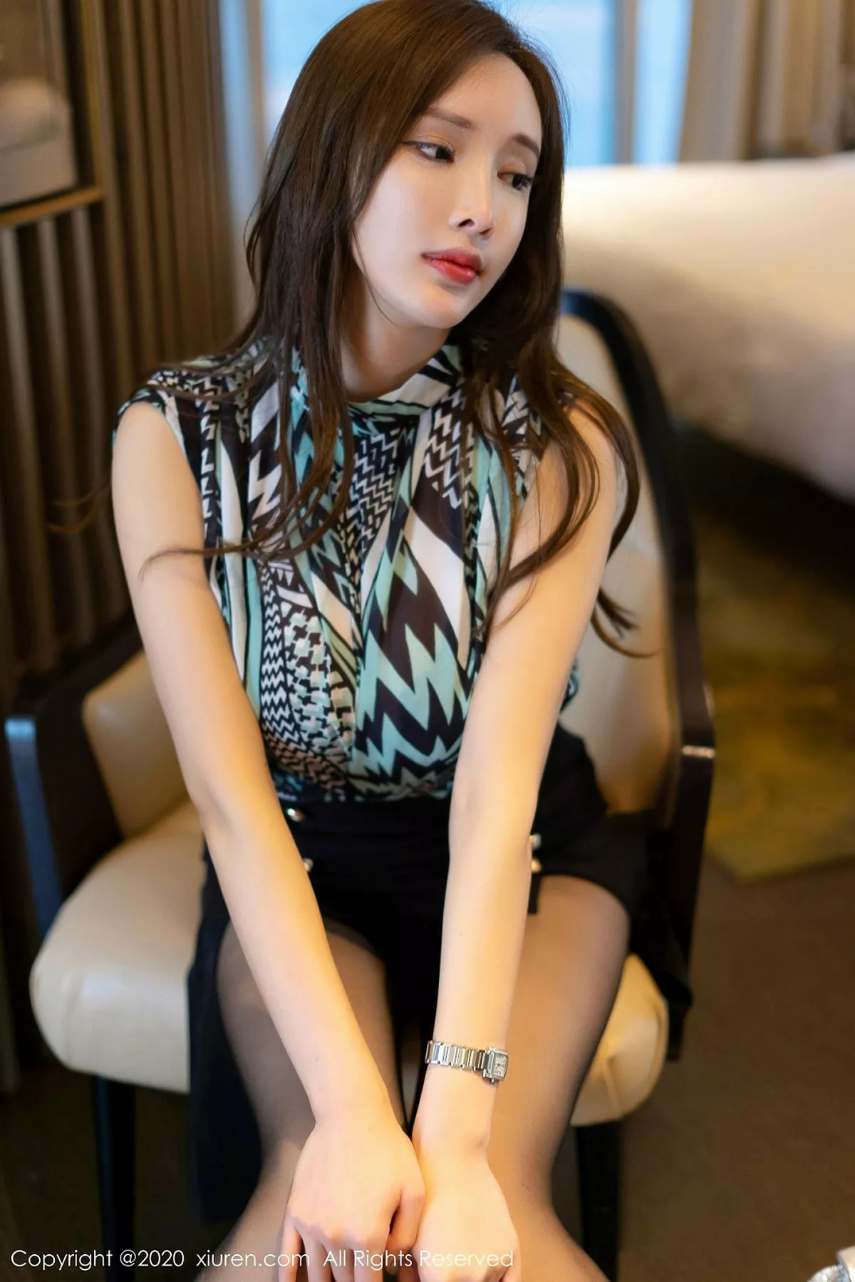 秀人集.com_[XiuRen秀人网]No.1922_女神奶瓶土肥圆澳门旅拍私房全裸上身手捧豪乳撩人诱惑写真70P