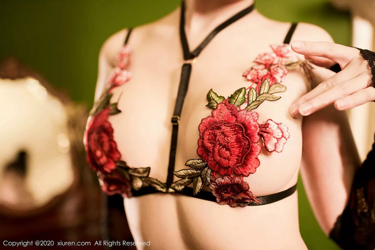 秀人集.com_[XiuRen秀人网]No.1923_嫩模沈梦瑶私房黑色蕾丝情趣内衣秀美乳翘臀极致诱惑写真40P