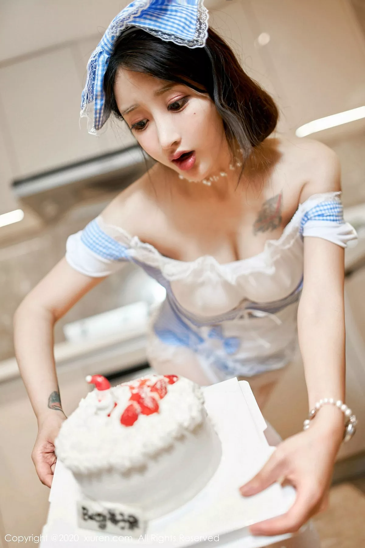 秀人集.com_[XiuRen秀人网]No.1936_嫩模Betty林子欣三亚旅拍私房蛋糕小妹开档肉丝裤袜诱惑写真52P