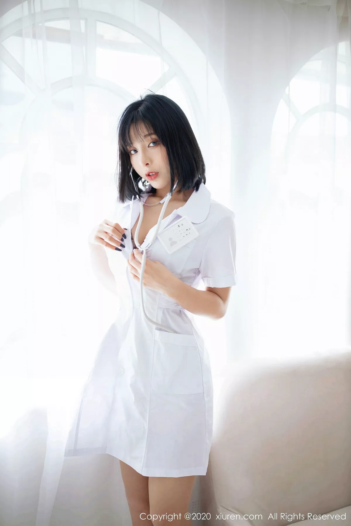 秀人集.com_[XiuRen秀人网]No.1947_嫩模陈小喵私房白衣小护士性感无内肉丝秀翘臀撩人诱惑写真60P