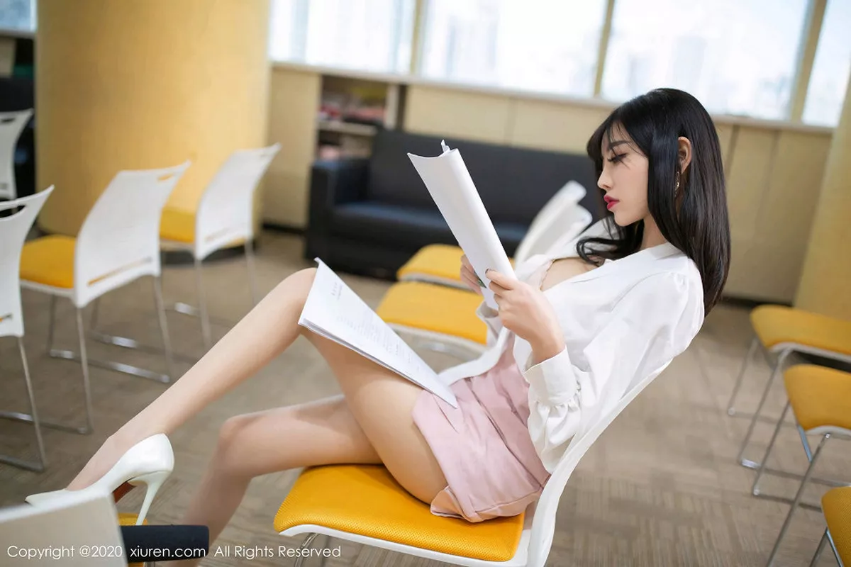 秀人集.com_[XiuRen秀人网]No.1955_女神杨晨晨sugar女记者主题粉色内衣配肉丝袜惹火诱惑写真67P