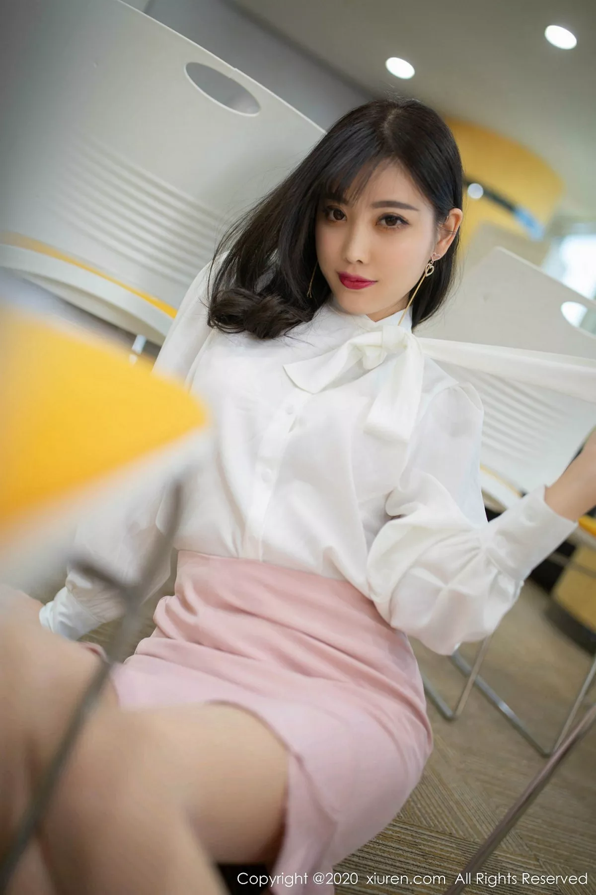 秀人集.com_[XiuRen秀人网]No.1955_女神杨晨晨sugar女记者主题粉色内衣配肉丝袜惹火诱惑写真67P