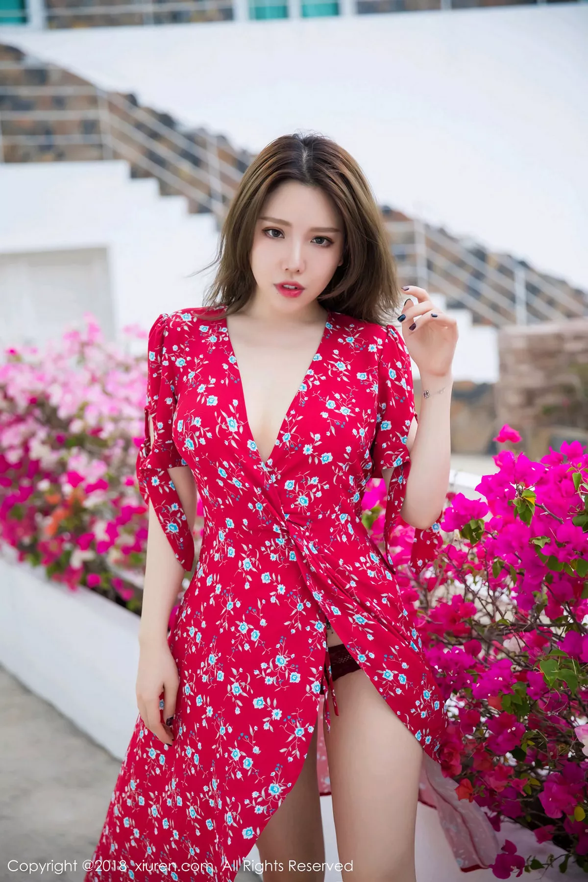 秀人集.com_[XiuRen秀人网]No.1284_女神黄乐然户外性感红色连身裙低胸露傲人豪乳妩媚诱惑写真51P