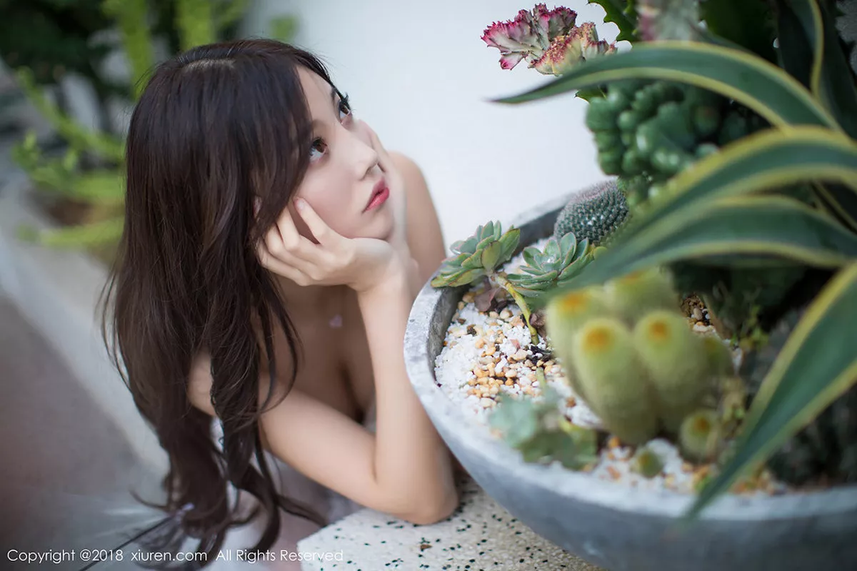 秀人集.com_[XiuRen秀人网]No.1296_女神杨晨晨sugar元旦特辑纯白吊带新娘连身裙甜美写真68P