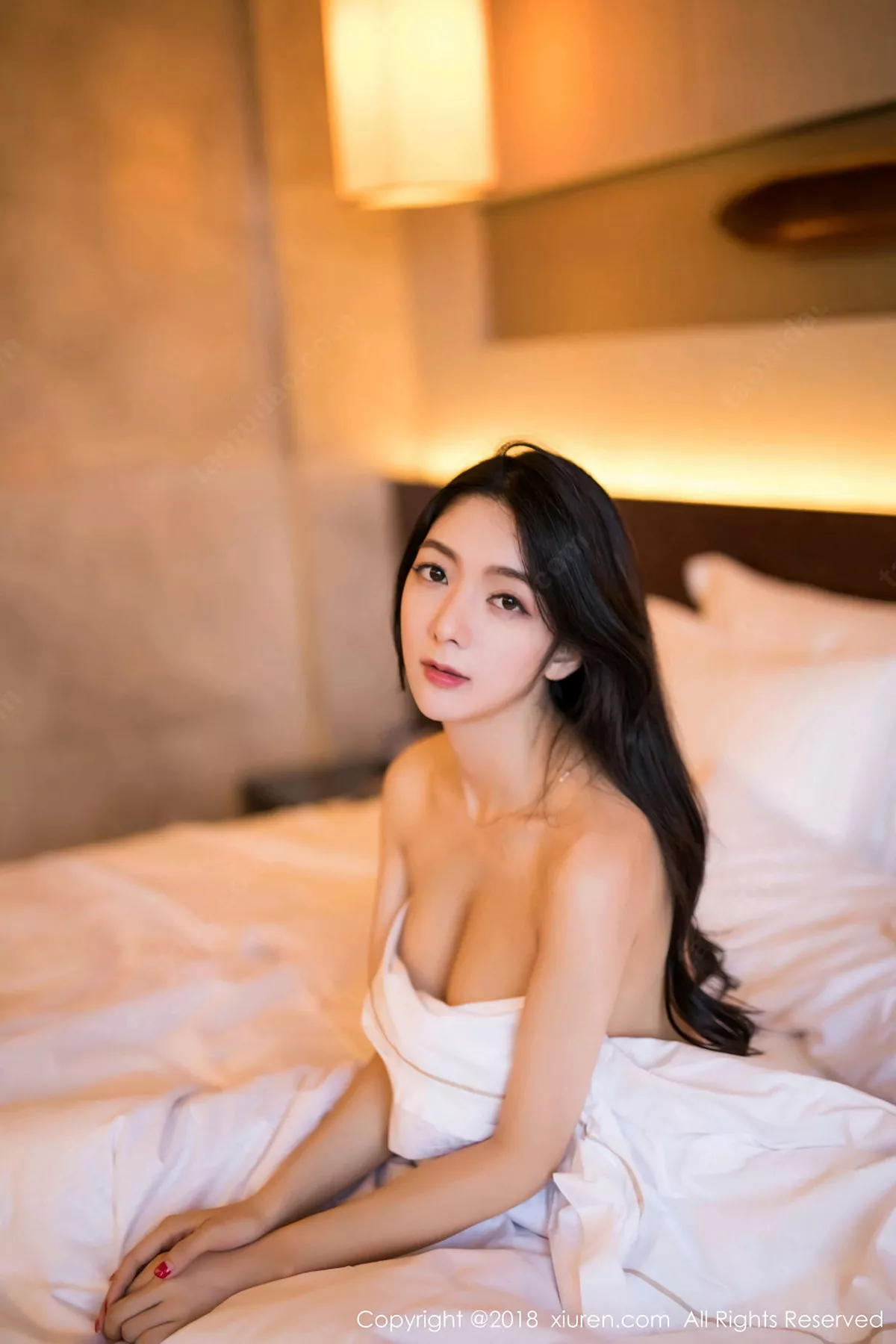 秀人集.com_[XiuRen秀人网]No.1292_嫩模Angela喜欢猫私房床上粉色真空睡衣秀完美身材诱惑写真55P