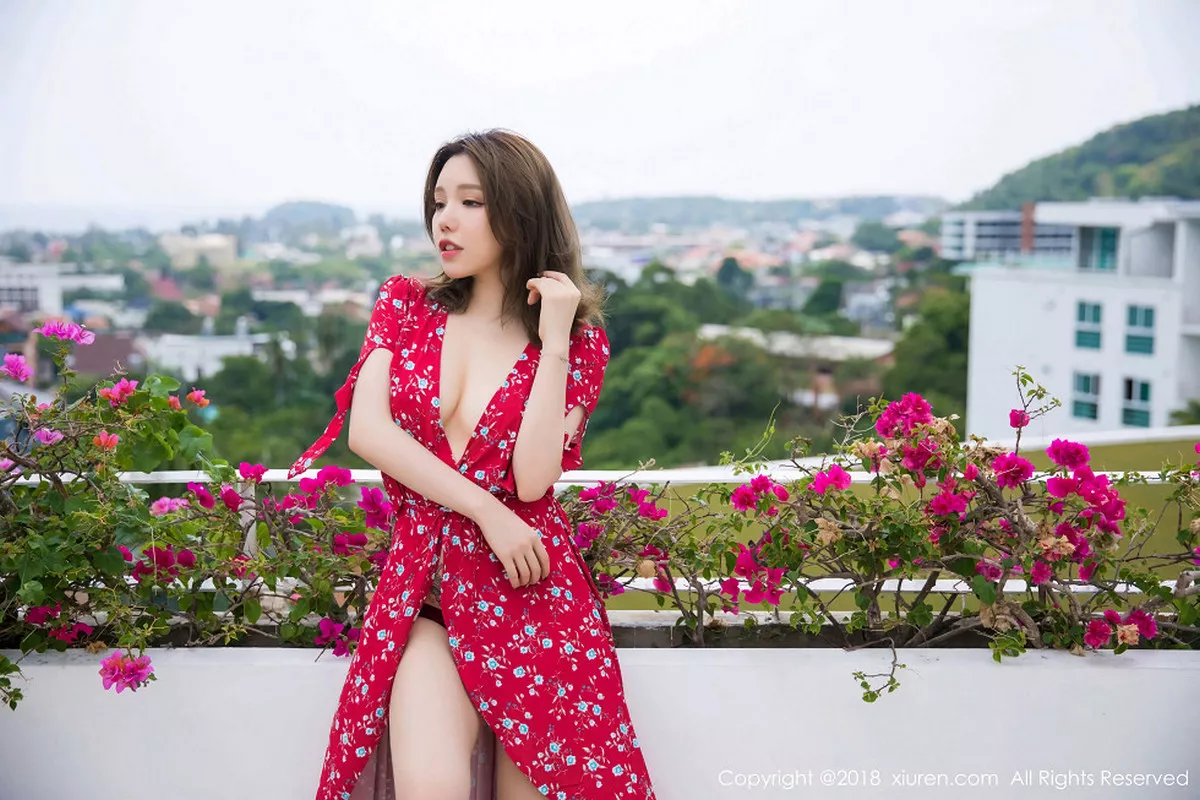 秀人集.com_[XiuRen秀人网]No.1284_女神黄乐然户外性感红色连身裙低胸露傲人豪乳妩媚诱惑写真51P