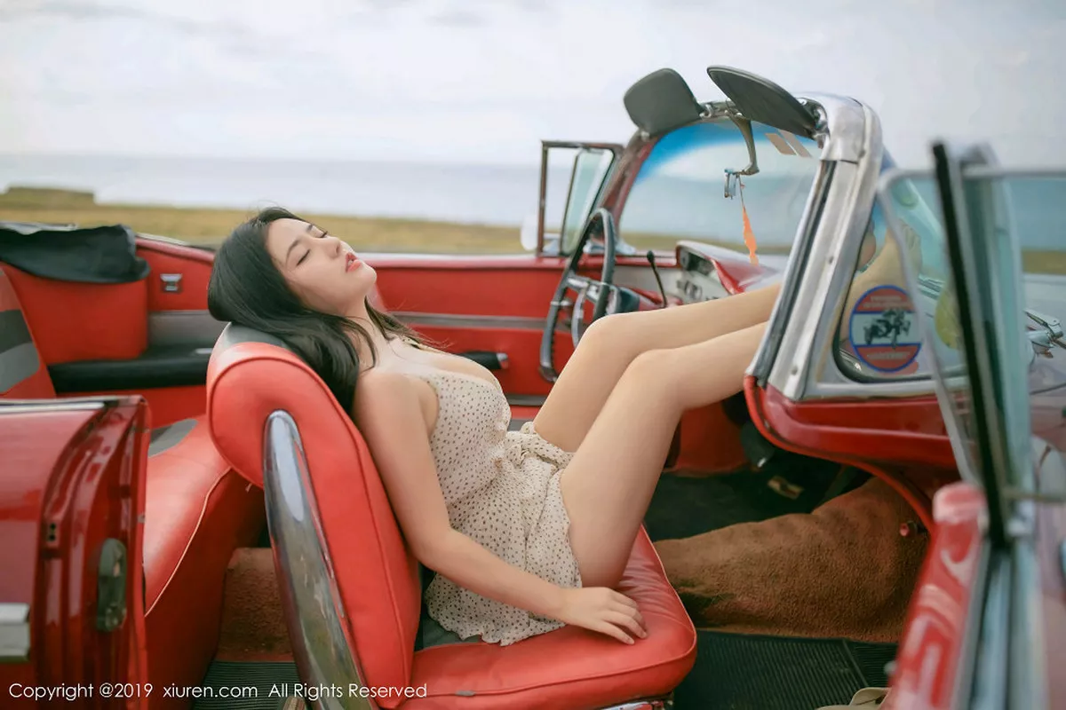 秀人集.com_[XiuRen秀人网]No.1463_女神Manuela玛鲁娜心愿旅拍香车大胆露出火辣翘臀诱惑写真61P